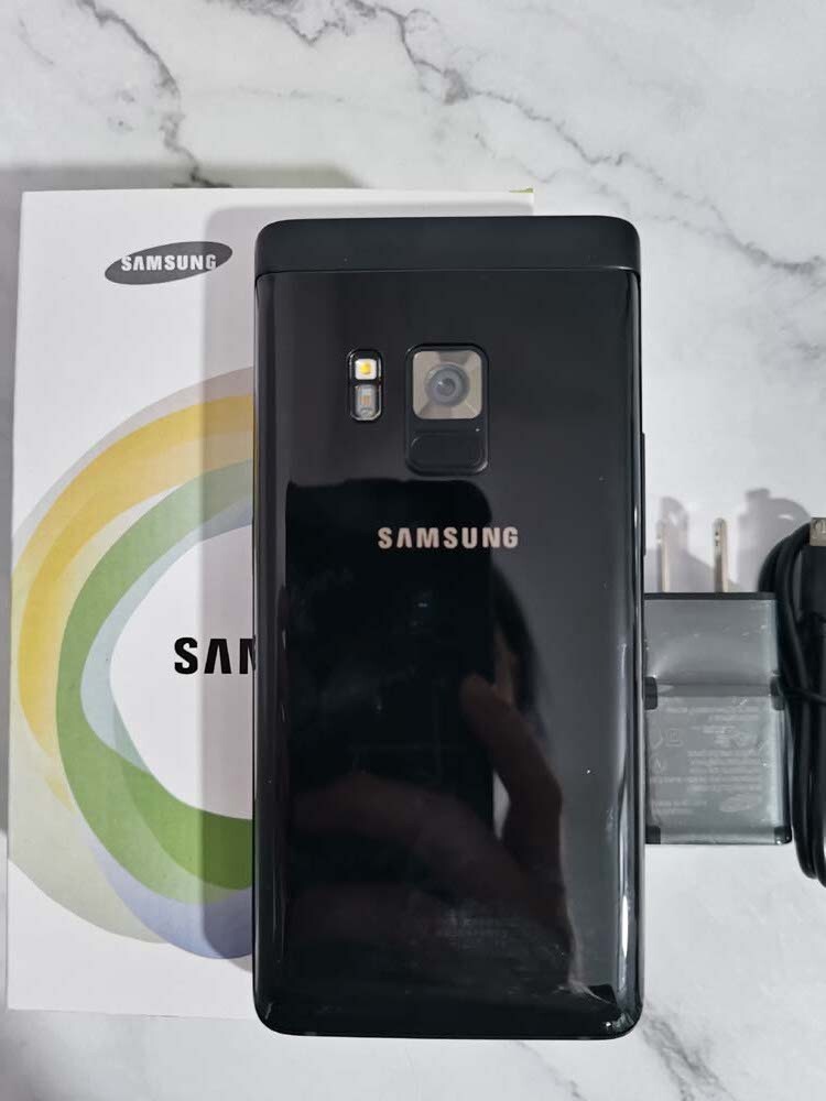 Samsung SM-G9298 Leadership 8 Android 64GB Unlocked Flip Smartphone