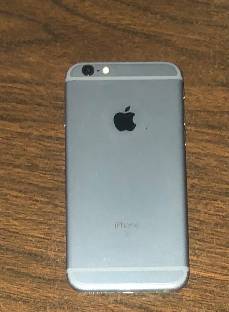 Apple iPhone 6s – 16GB – Silver (Boost Mobile) A1688 (CDMA + GSM)