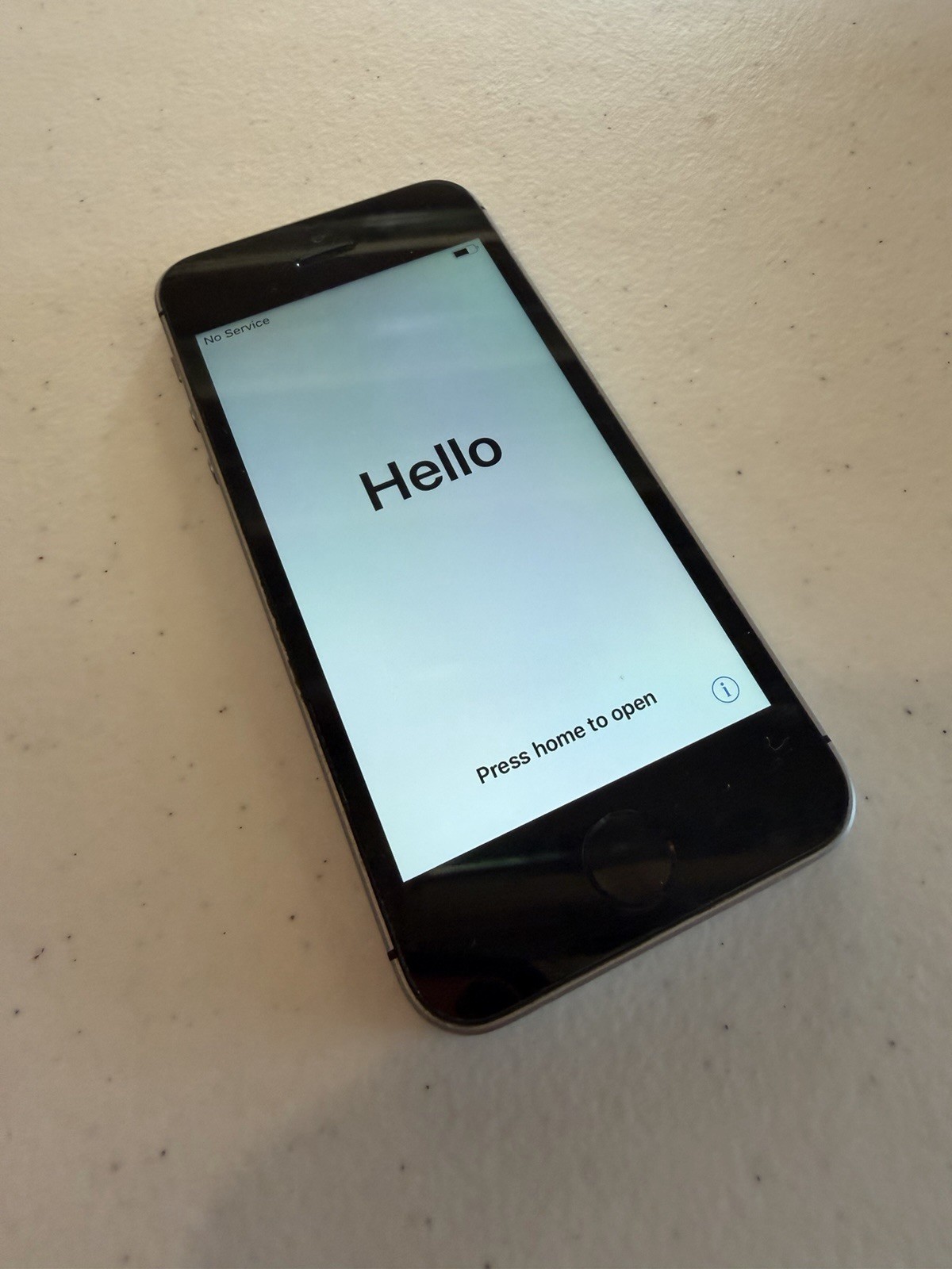 Apple iPhone SE Space Gray 32GB Unlocked Good Condition