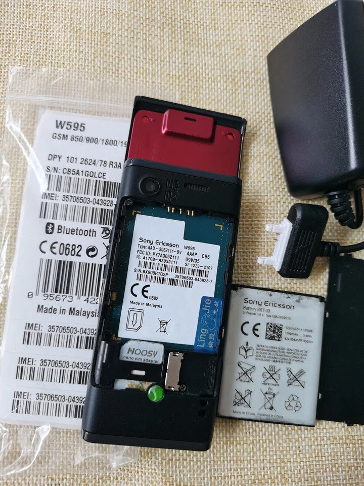 Sony Ericsson W595 FM Radio Bluetooth 3.15MP 3G Original Phone 1 year warranty