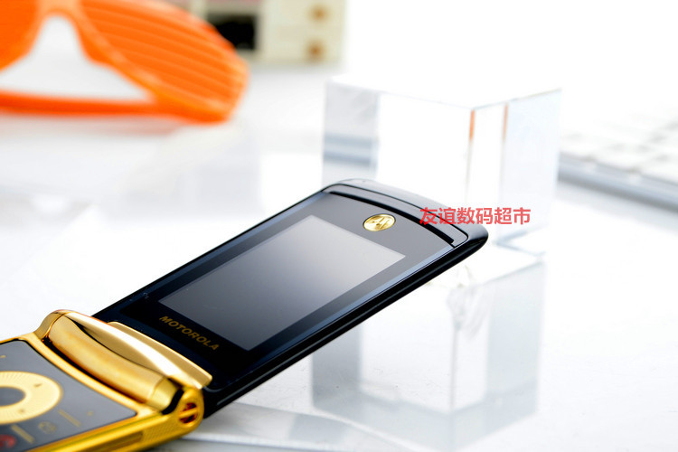 Motorola Razr2 V8 Original Unlocked 512MB 2GB ROM Flip CellPhone 2MP GSM