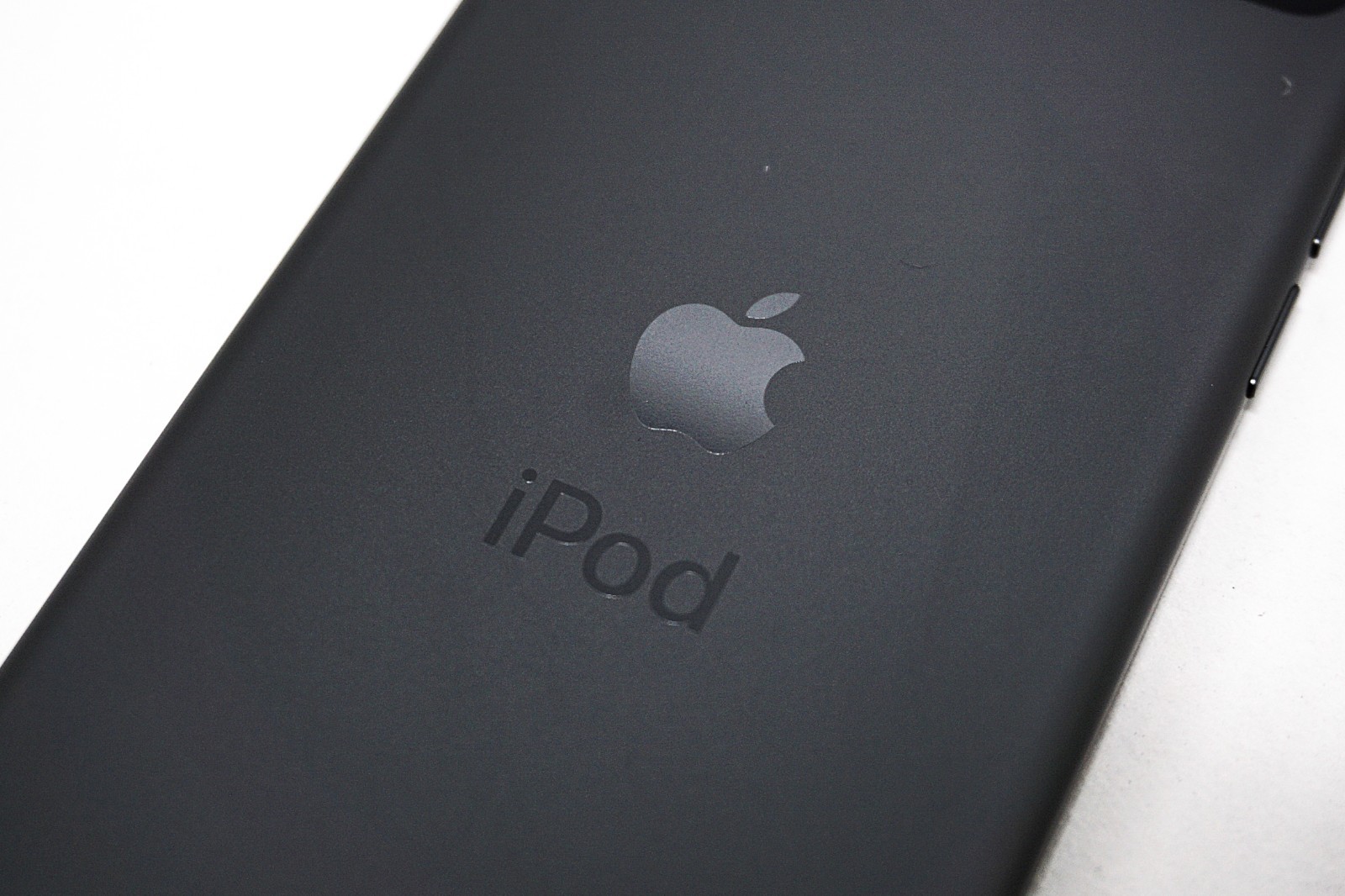 Apple iPod Touch 7th Generation 32GB Space Gray A2178 iOS 4″ Retina Media Player
