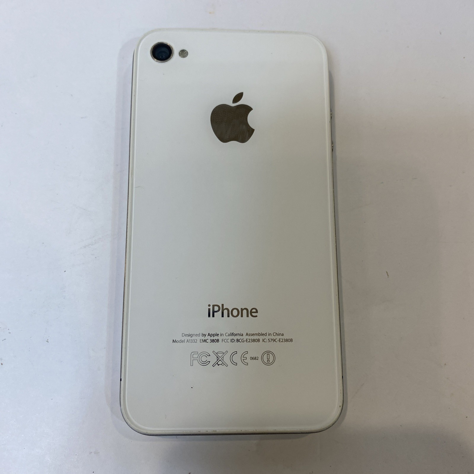 Apple iPhone 4 White A1349 For Parts
