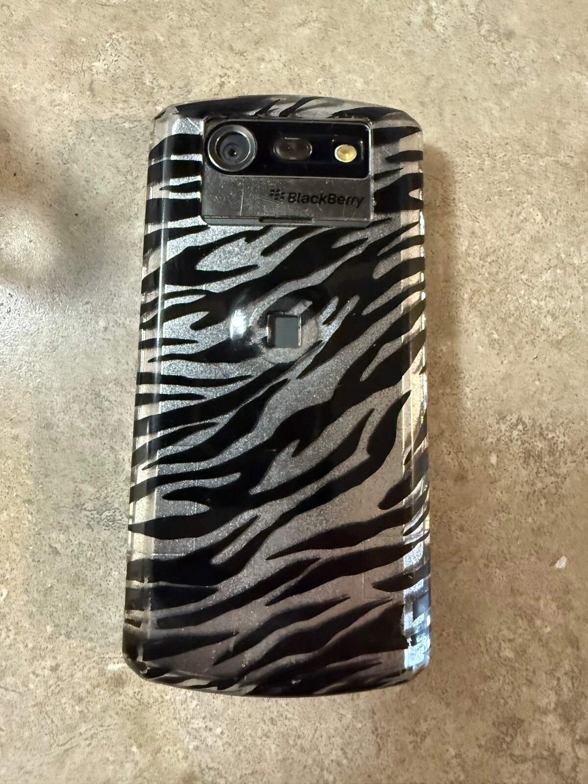 Blackberry Pearl 8110 – 64 MB – Titanium (AT&T)