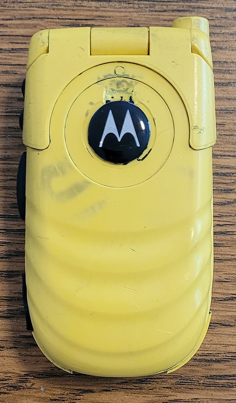Motorola i series i530 – Yellow and Black ( Nextel ) iDEN PTT Flip Phone – READ
