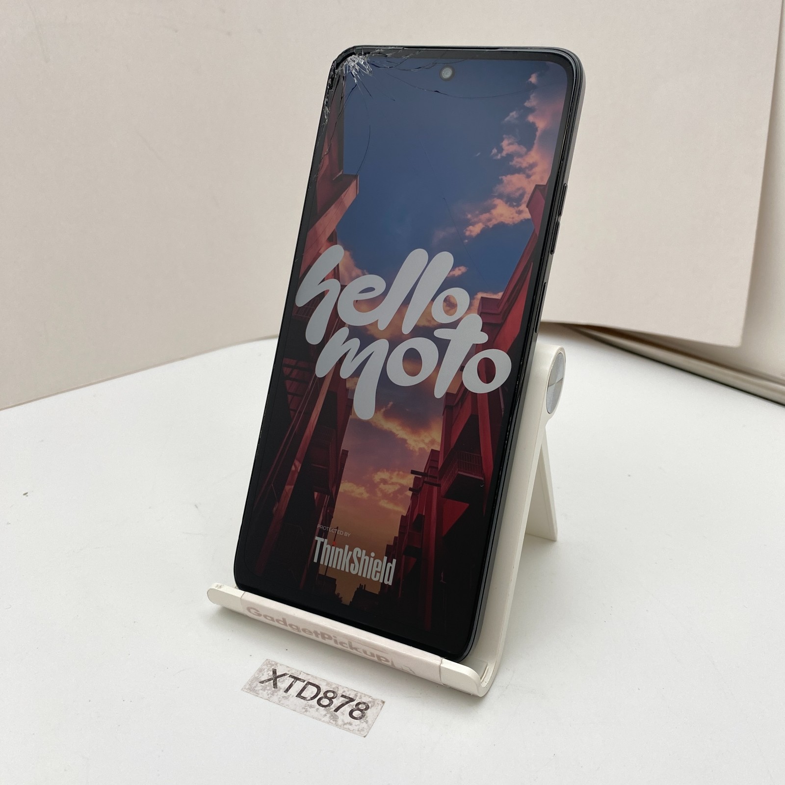 Motorola Moto 2025 – 128GB – Forest Gray (Unlocked) XT2513 – CRACKED SCREEN