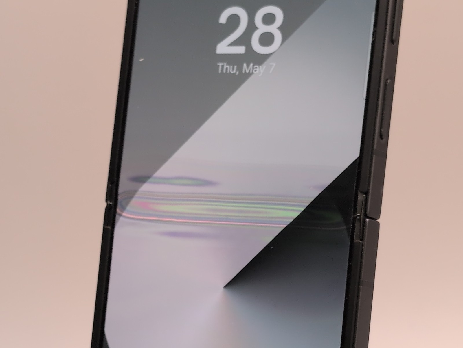Samsung Galaxy Z Flip6 256GB Silver Shadow US Cellular Unlocked W089612