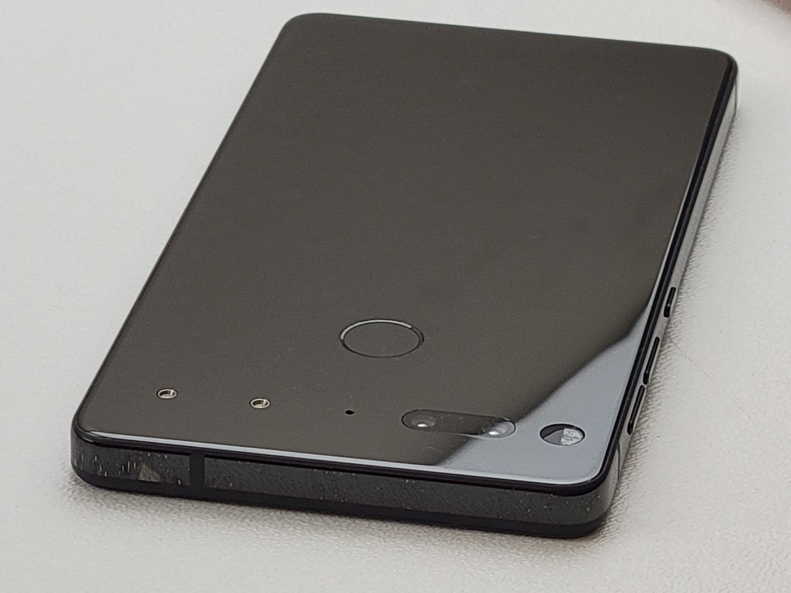 Essential Phone (PH-1) 128GB – Black (Sprint) Smartphone – H2899