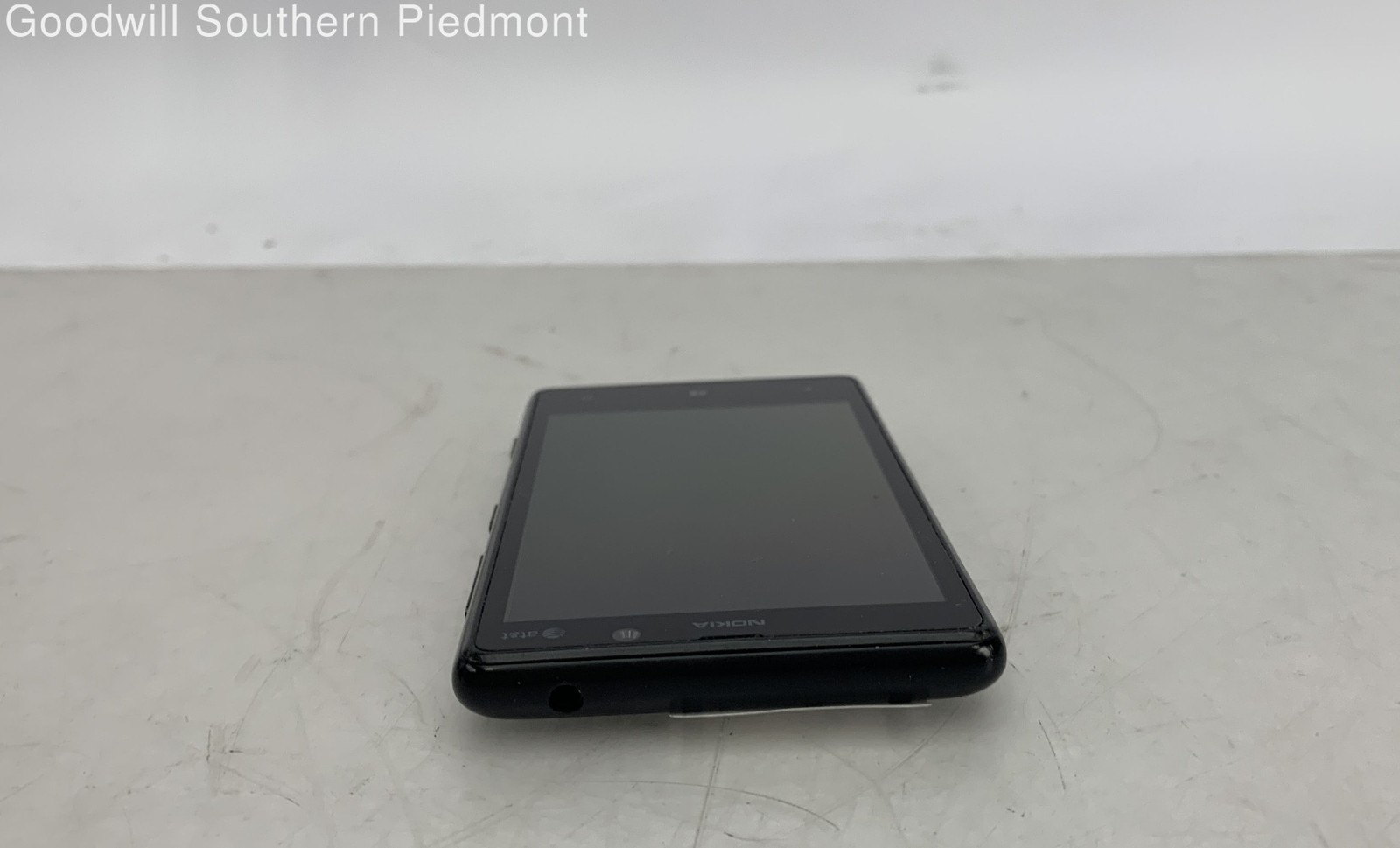 Nokia Lumina 820 8Gb Black AT&T Smartphone – Tested