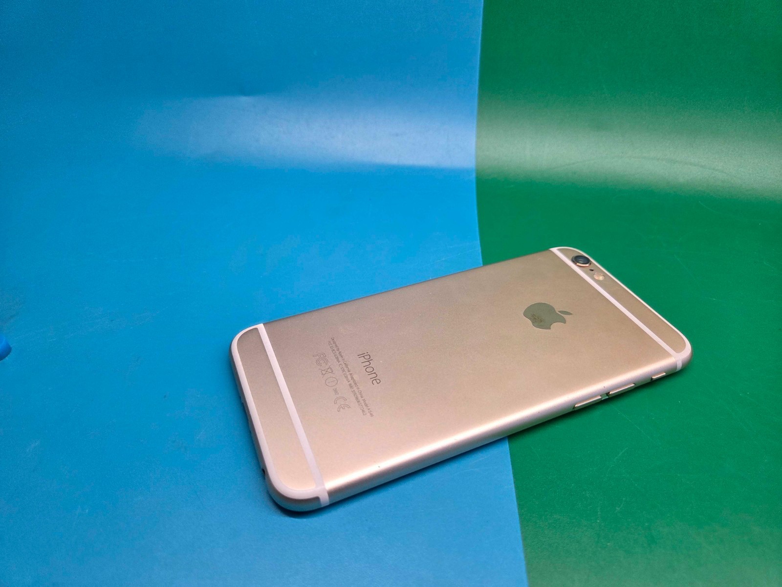 Apple iPhone 6 Cell Phone A1549 AT&T Gold/White- 64GB 88% Battery Health