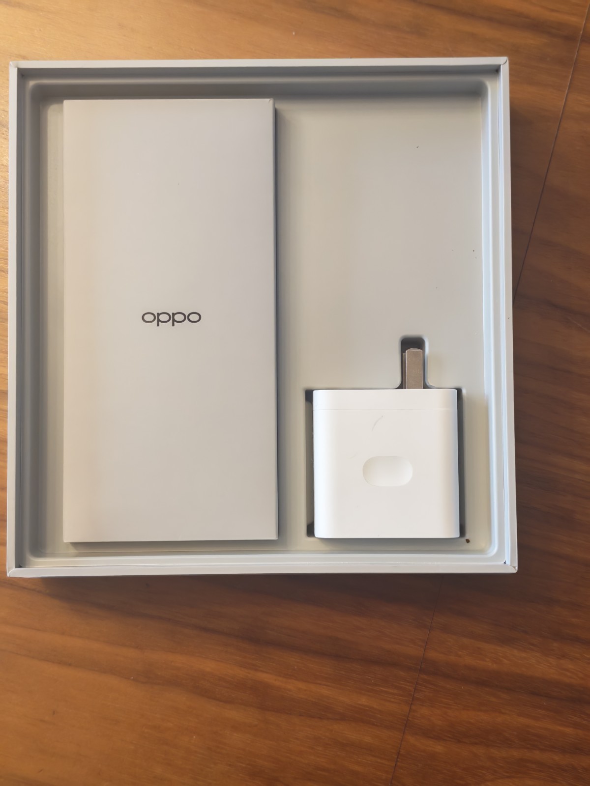 OPPO Find N5 Foldable 256GB 12GB RAM Misty White PKH110 Unlocked + Box & 2 Cases