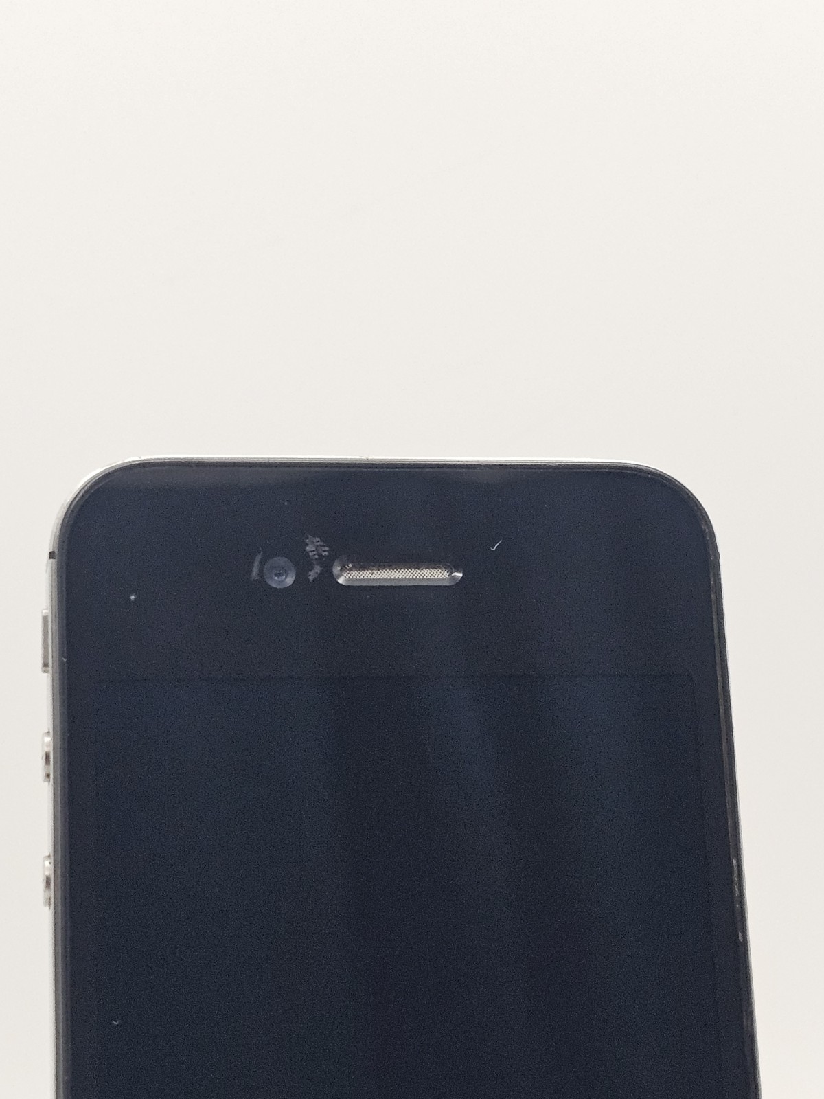 Apple iPhone 4s – 8GB – Black (Verizon) A1387 (CDMA + GSM)
