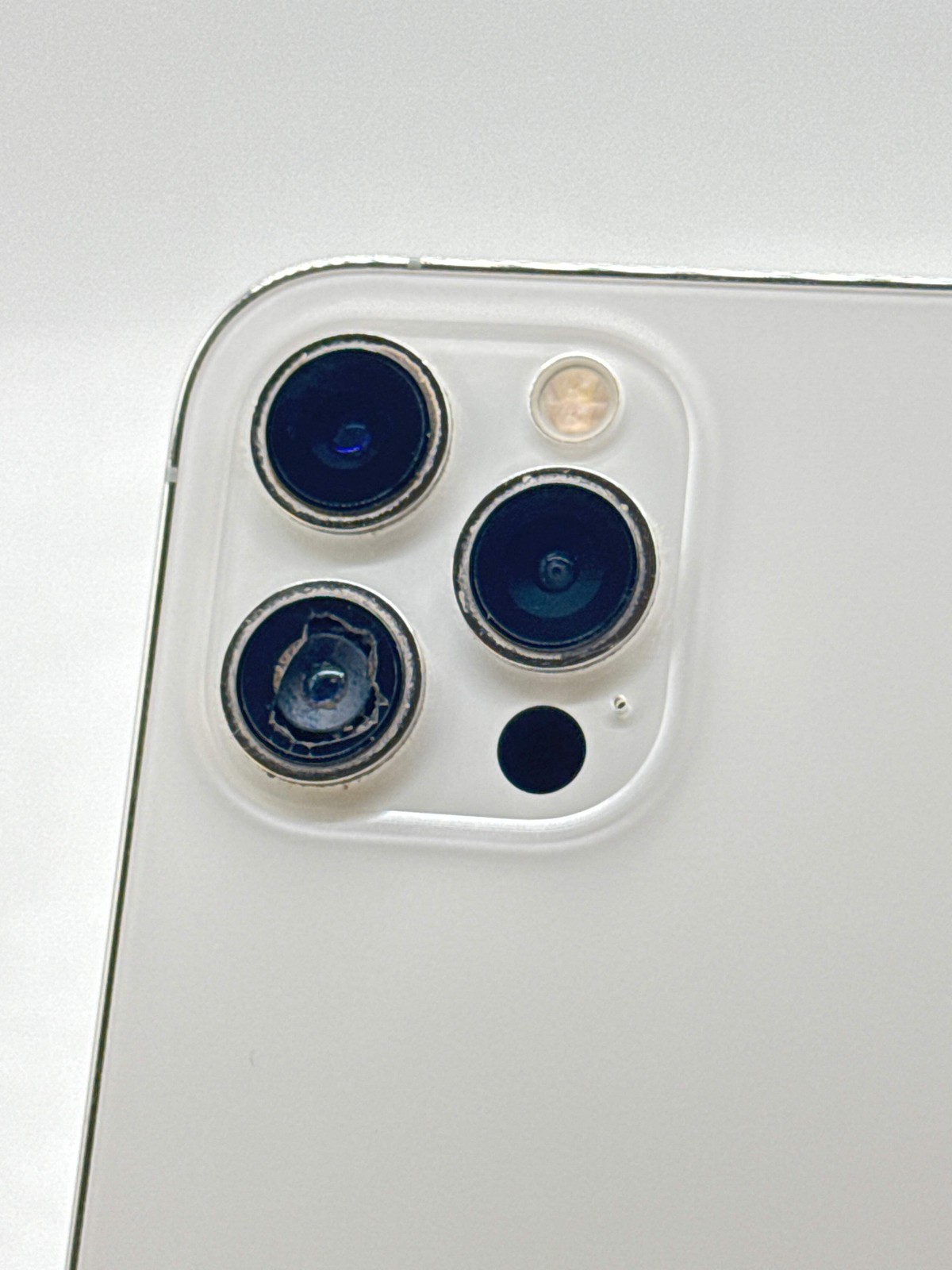 AT&T Apple iPhone 12 Pro Max A2342 256GB Silver 84% Battery Health – Cracked Len