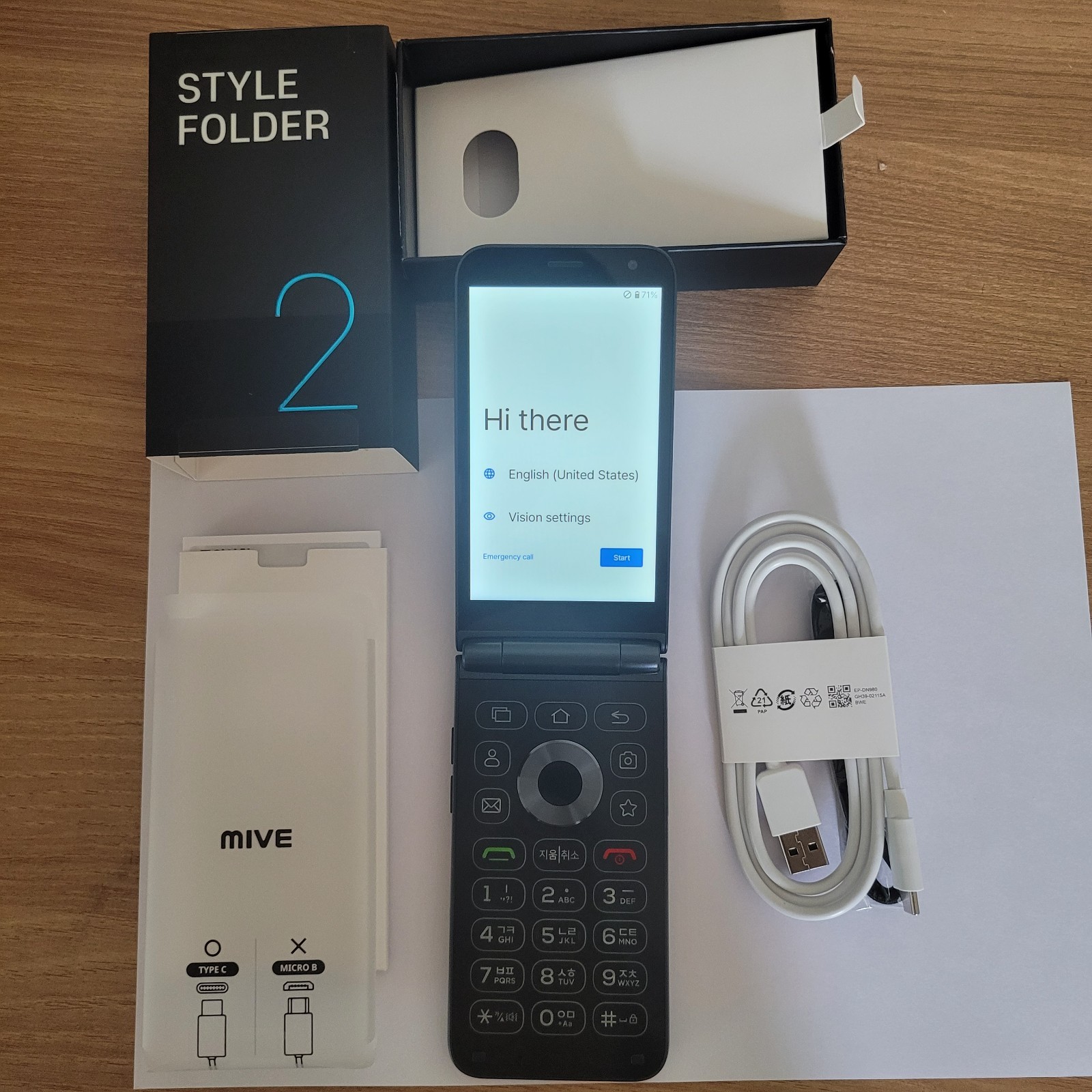 ALT MIVE AT-M140 Style Folder 2 cell phone 32GB LTE/3G – Black Unlocked NEW