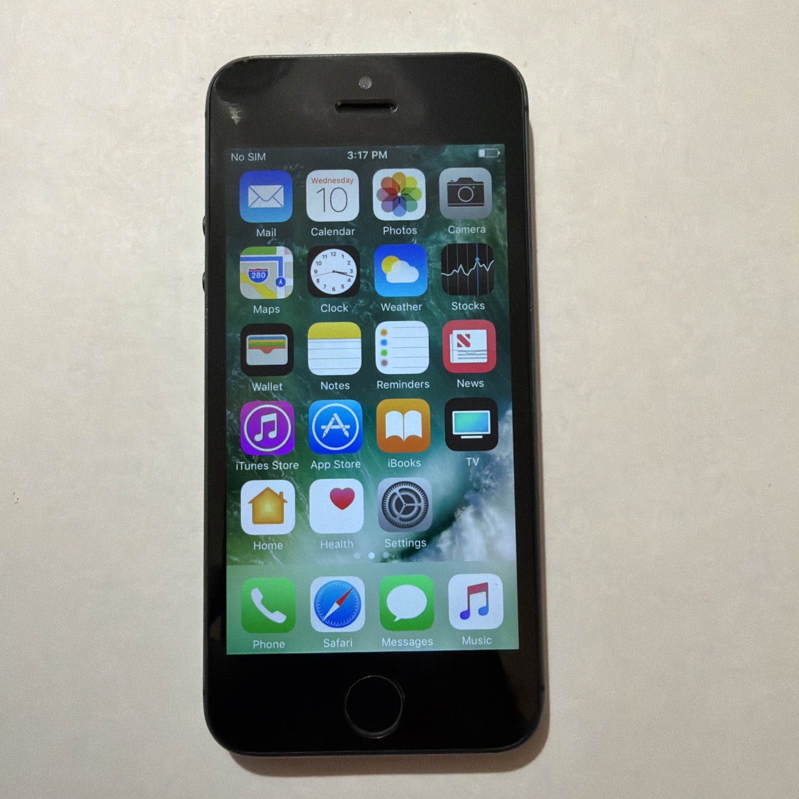 Apple iPhone 5 – 16GB – Black – Unlocked – A1429.