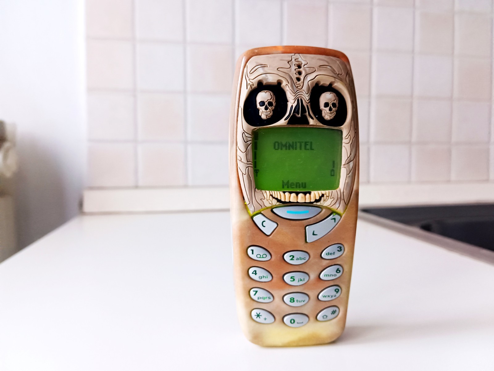 Nokia 3310 VERY RARE SKELETOR Cover + New Battery + Charger – Works