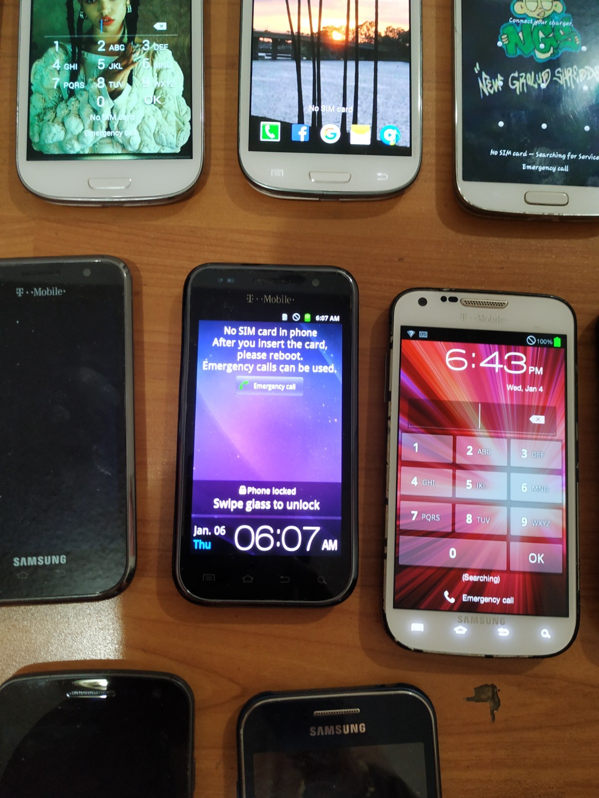 Lot of 14 Mixed model Samsung Galaxy S4 (3pc) and S3 (3pc) and other for parts