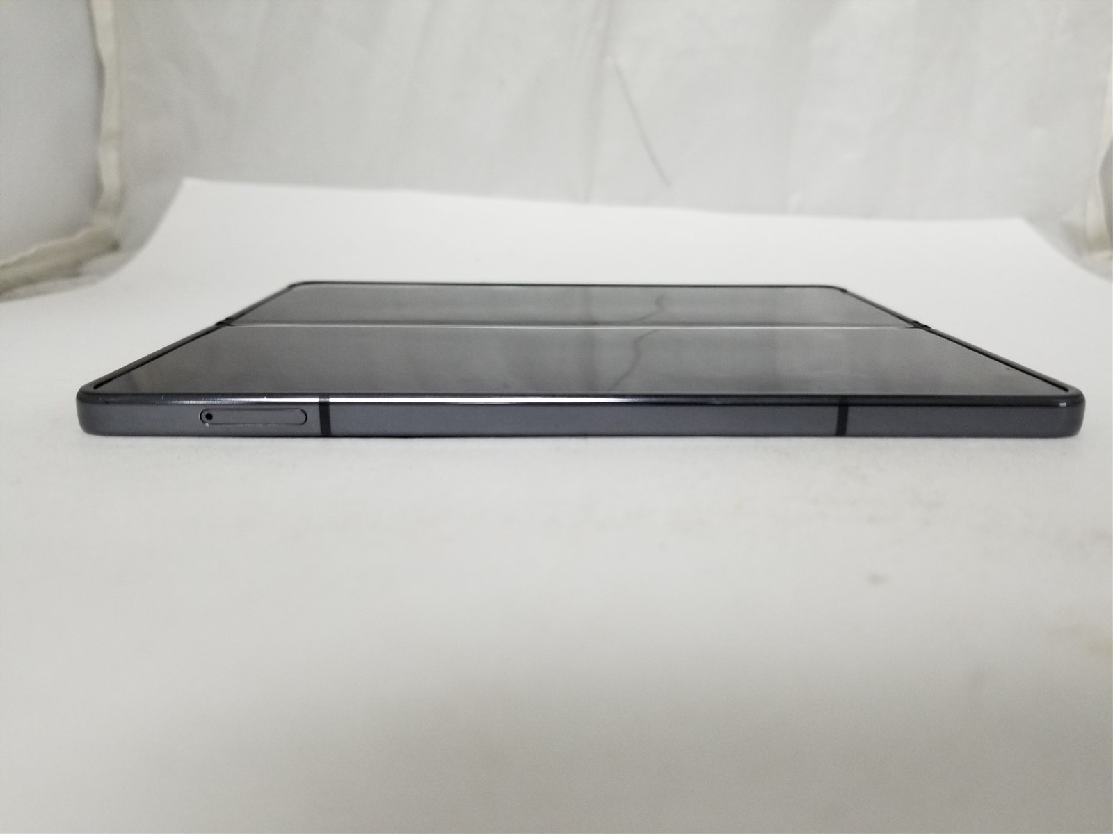 Samsung Galaxy Z Fold5 1TB Black SM-F946U1 (Unlocked) Damaged zD2724