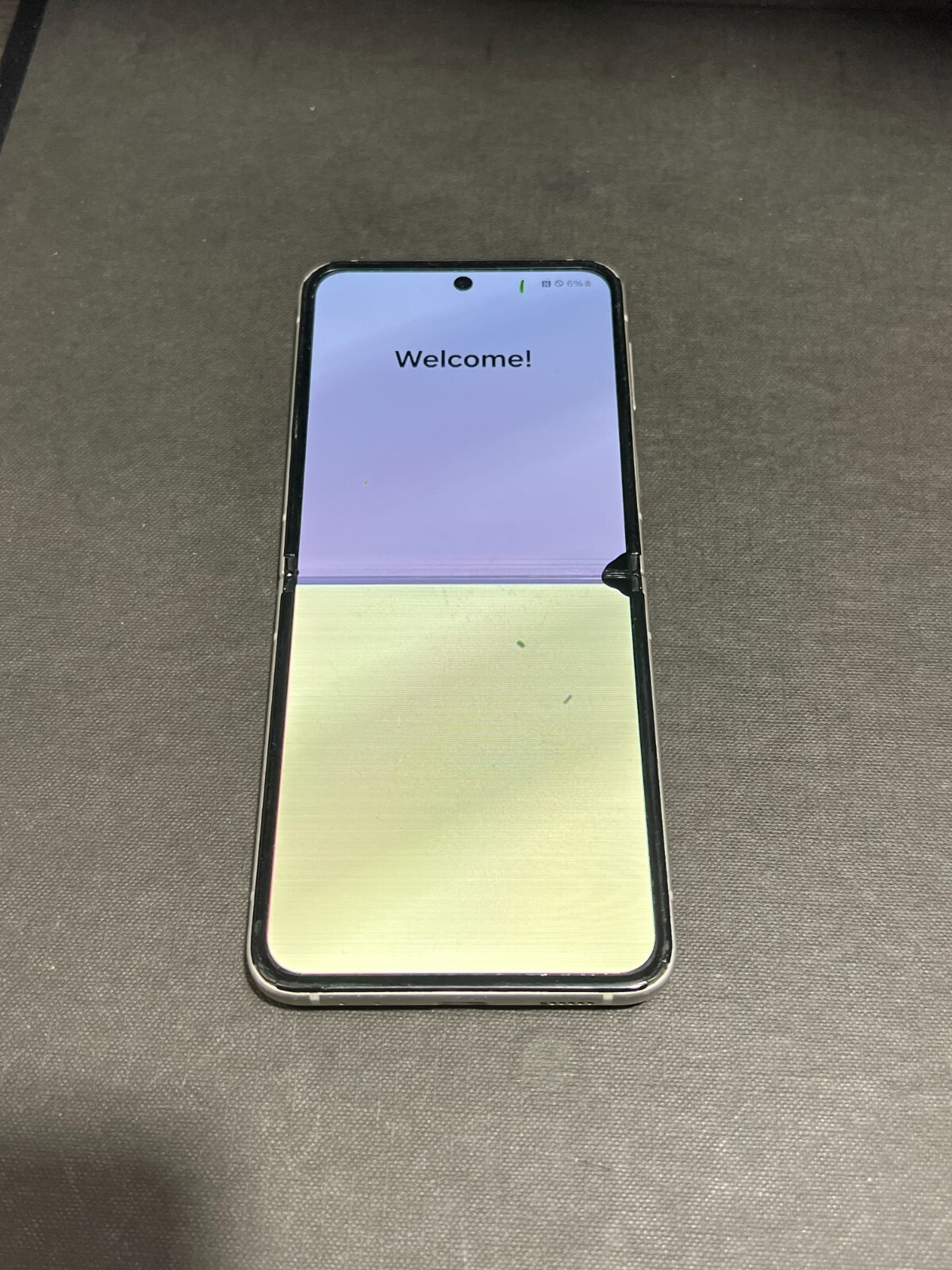 Samsung Galaxy Z Flip3 5G SM-F711U – 128 GB- Beige (Unlocked)(Read Description)