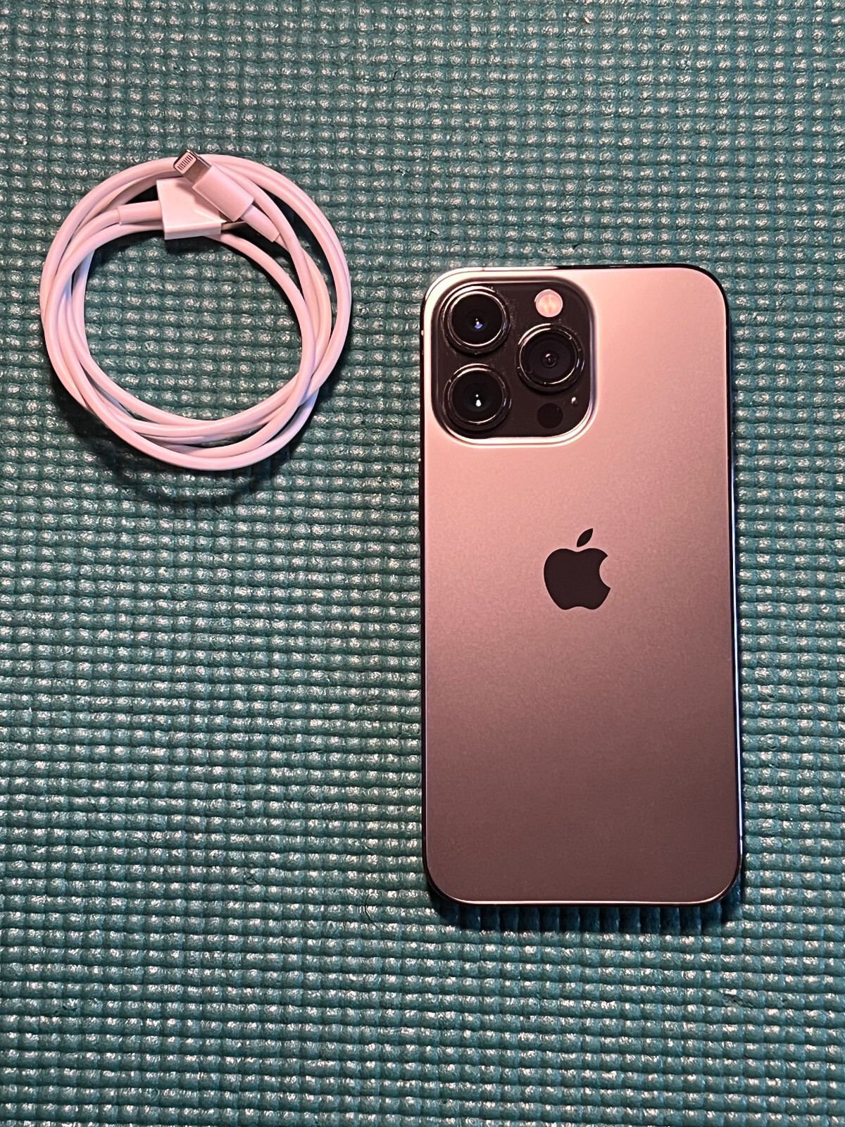Apple iPhone 13 Pro – 128GB – Graphite (Unlocked) A2483 (CDMA + GSM)