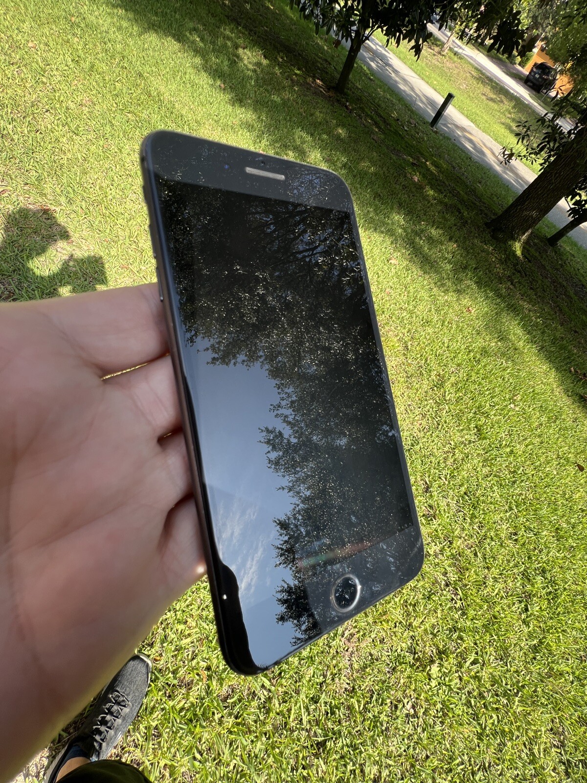 Apple iPhone 8 Plus – 64GB – Space Gray (T-Mobile) A1897 (GSM)