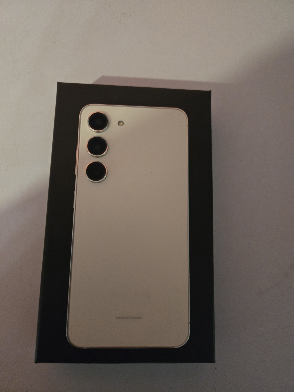Samsung Galaxy S23 S911U1 256GB White Unlocked Android