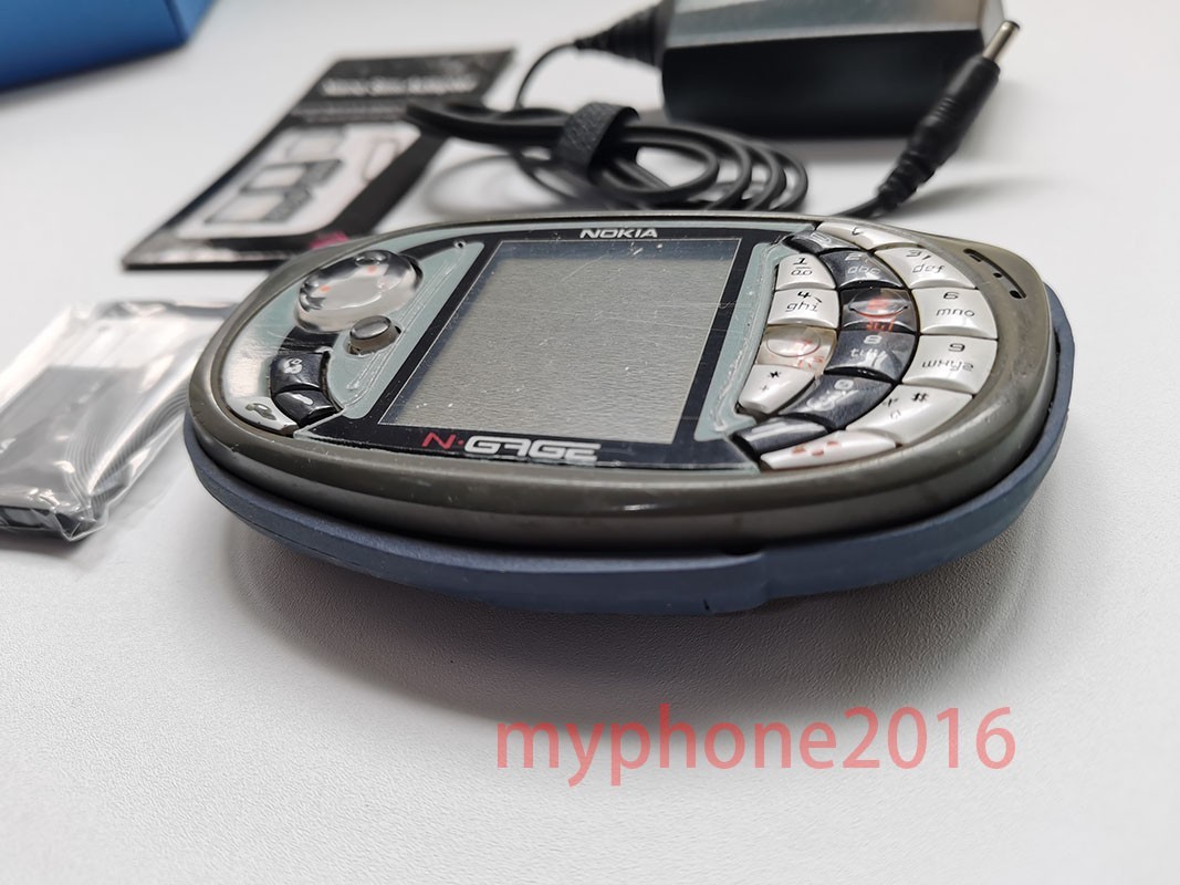Nokia N-Gage QD – Unlocked – handheld game Smartphone Very Good !