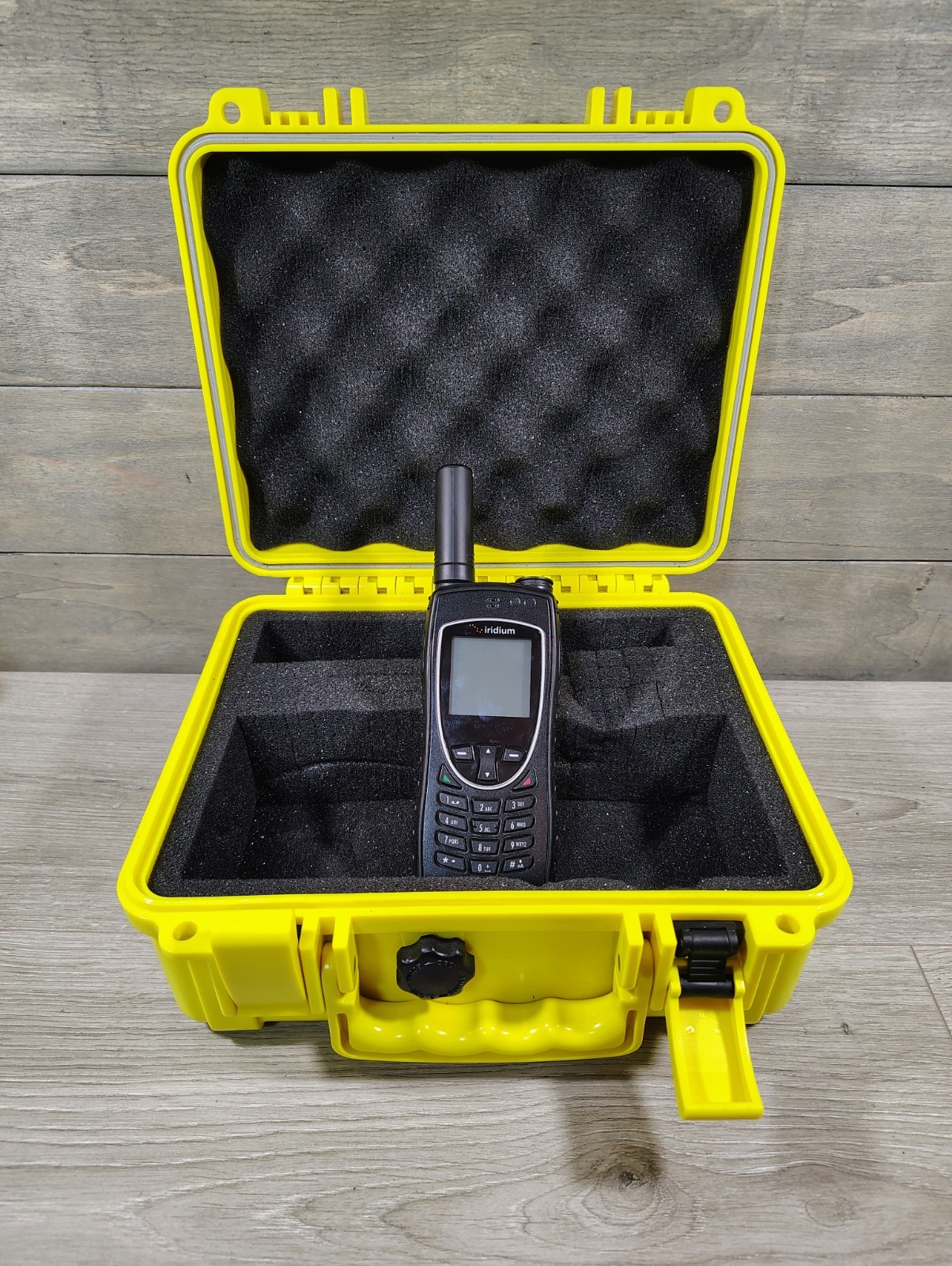 Iridium 9575 Extreme Satellite Phone Yellow Global Kit