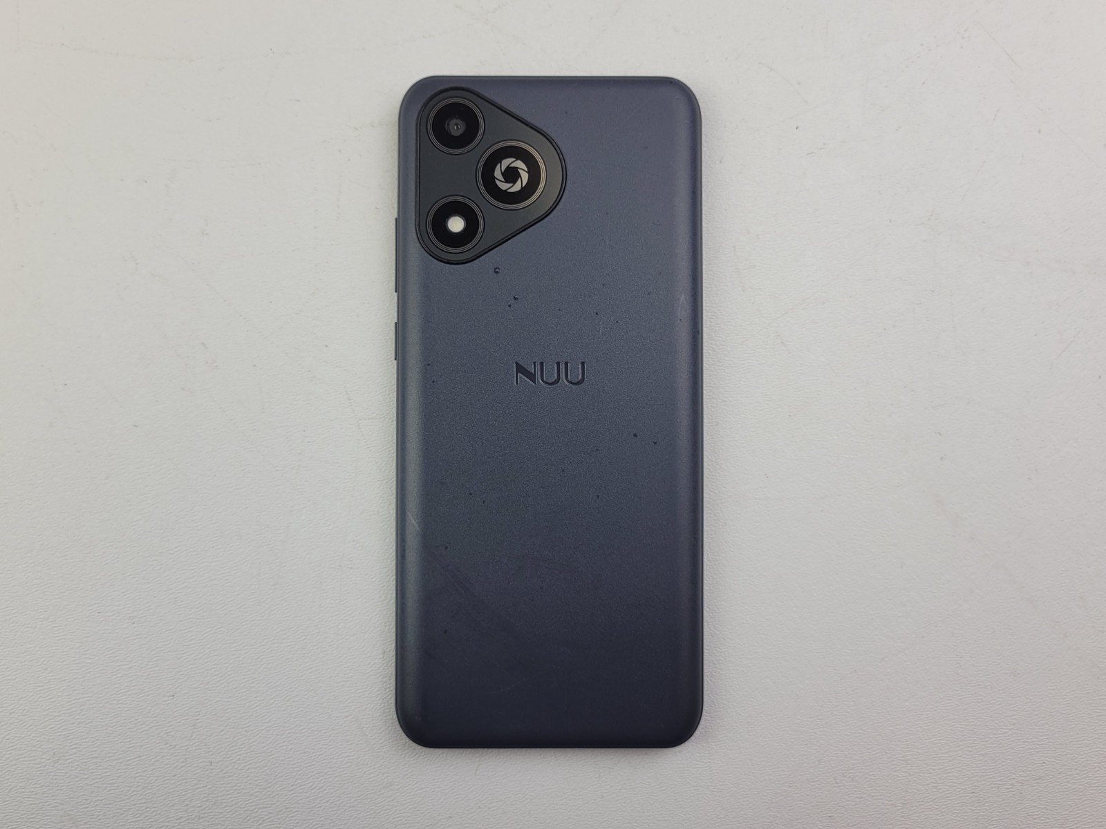 NUU Mobile N21 (N6504L) 32GB (CARRIER UNKNOWN) Dual SIM – CRACKED – H5638