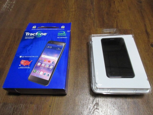 TracFone LG Premier Pro LML413DL Phone and Accessories