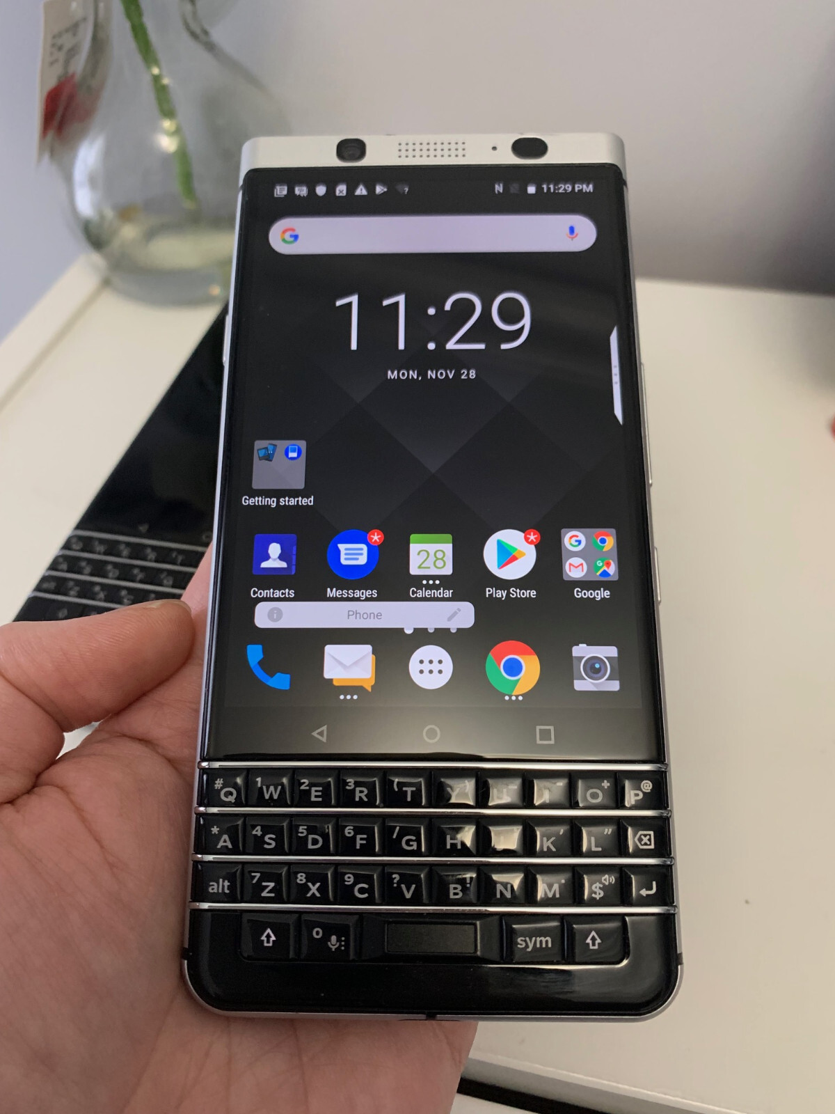 BLACKBERRY KEYONE (UNLOCKED+ ANDROID) 32GB + Sliver !!!