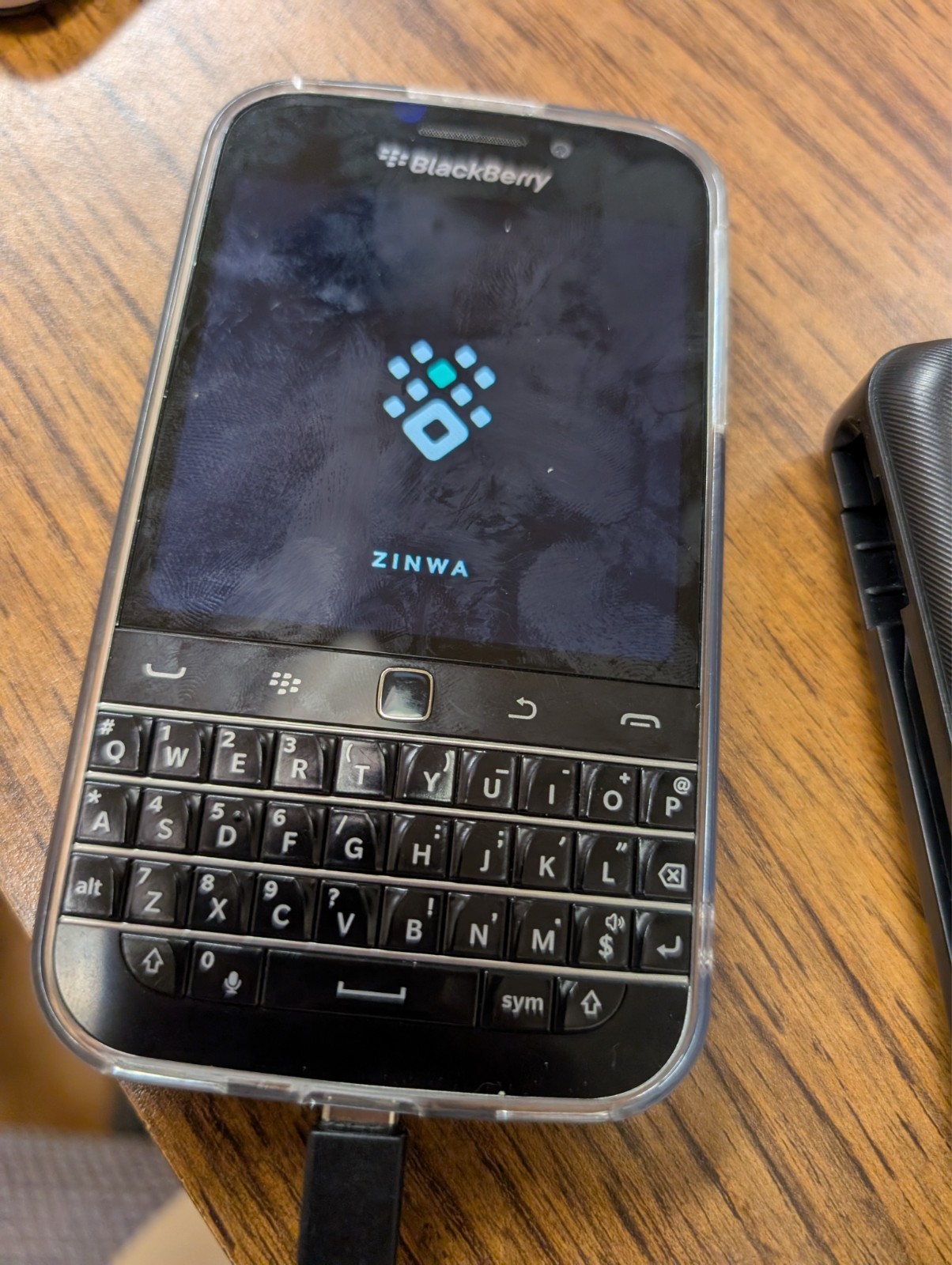 Zinwa Q25 – Niche Physical QWERTY Android Enthusiast Phone blackberry classic