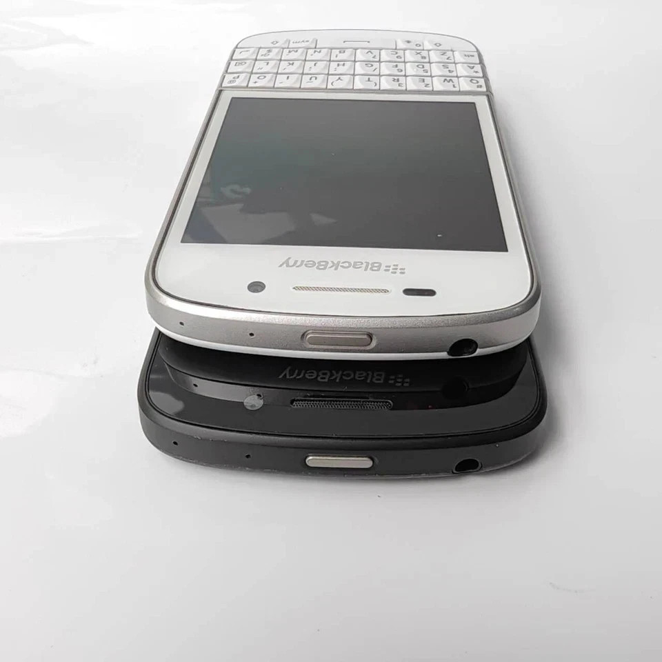 BlackBerry Q10 8MP 4G 16GB LTE 3.1″ Keyboard Unlocked Smartphone 1year warranty