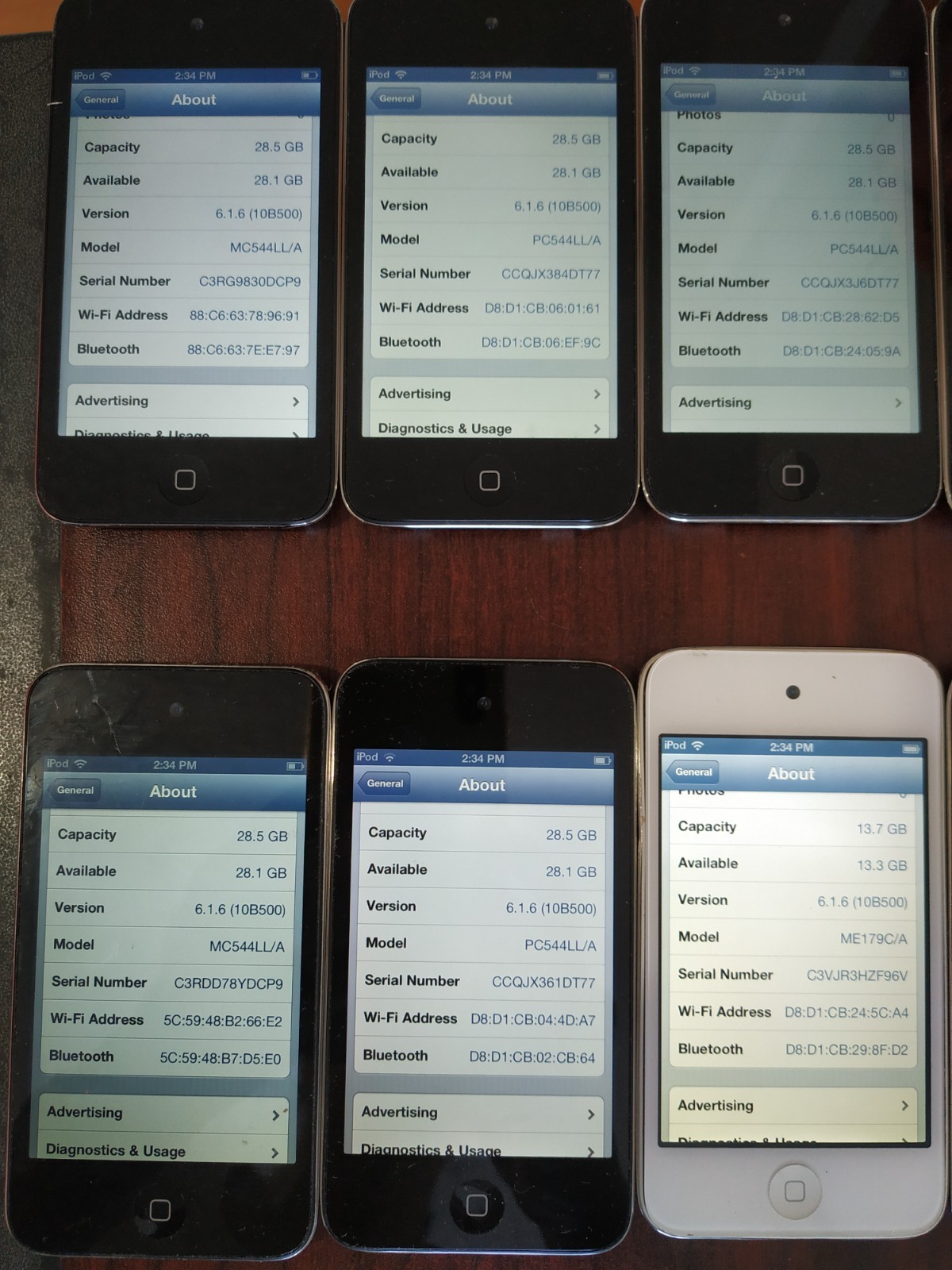 Lot of 10 Apple iPod Touch 4th Generation 32GB (7pc) / 16GB (3pc)