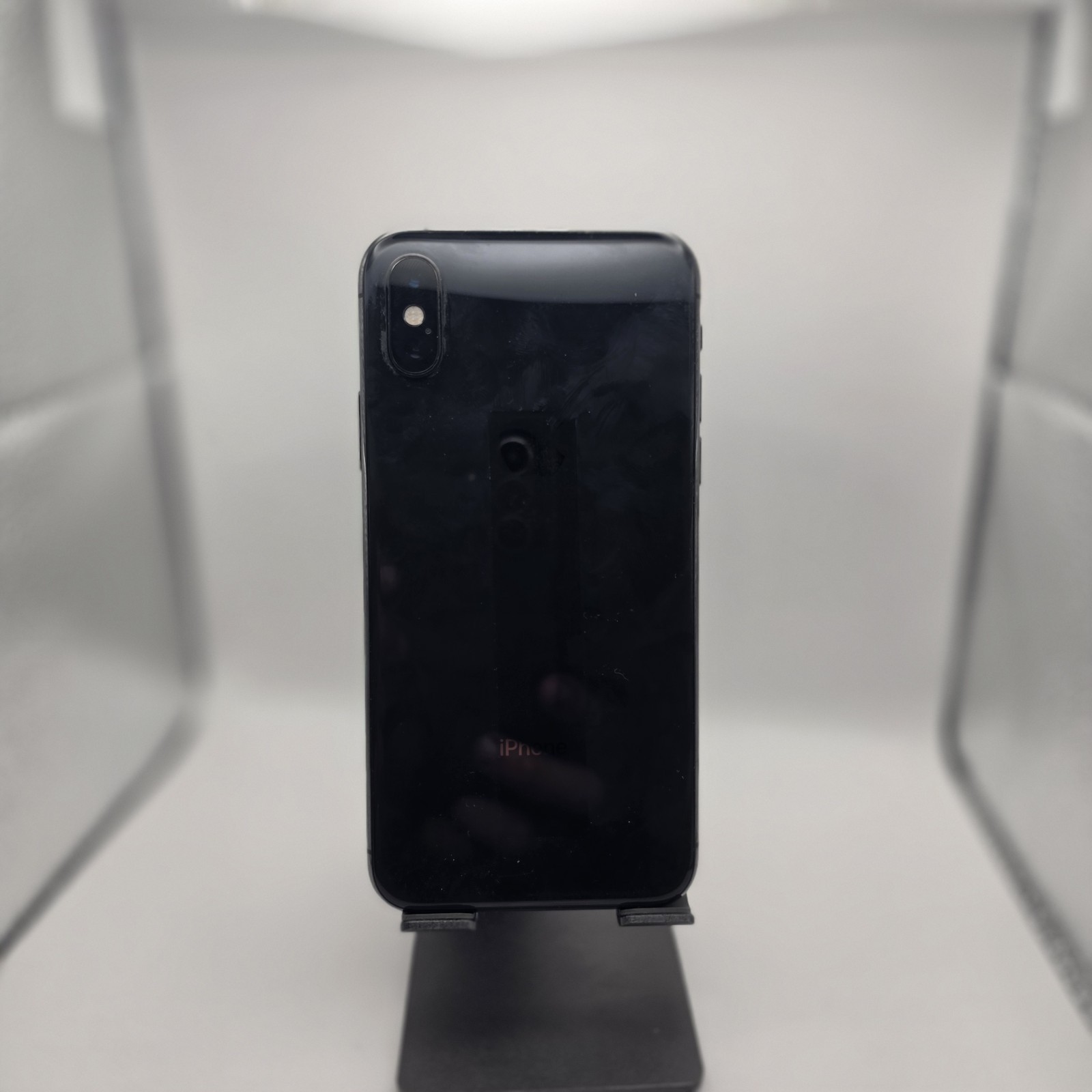 Apple iPhone XS Bundle – 64 GB – Space Gray (Unlocked) – Grade A
