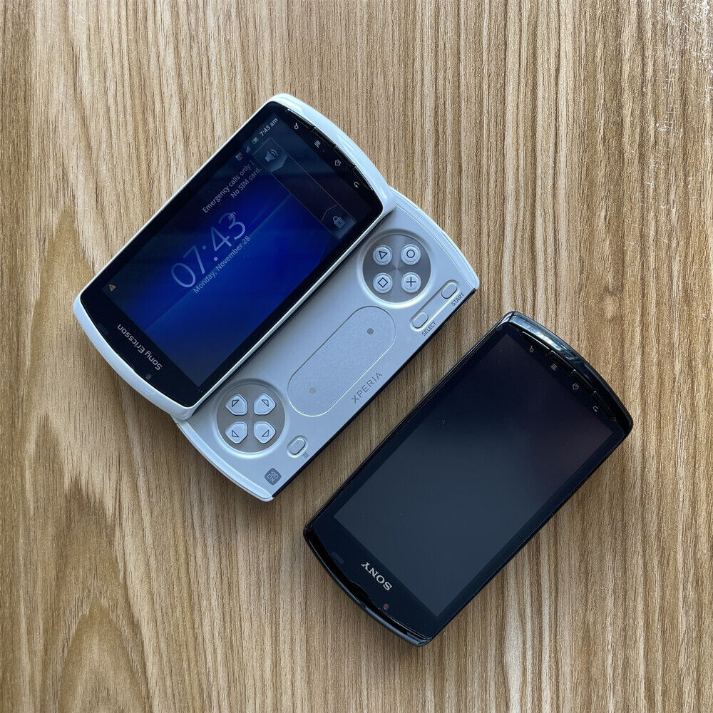 Sony Ericsson XPERIA PLAY R800i Black White Android Game GSM Unlocked Smartphone