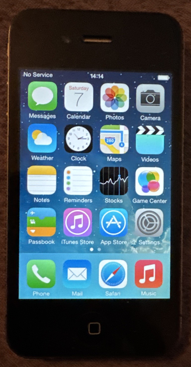 Apple iPhone 4 Black (ATT) A1332 8GB GSM/CDMA Good Used IOS 7.1.2
