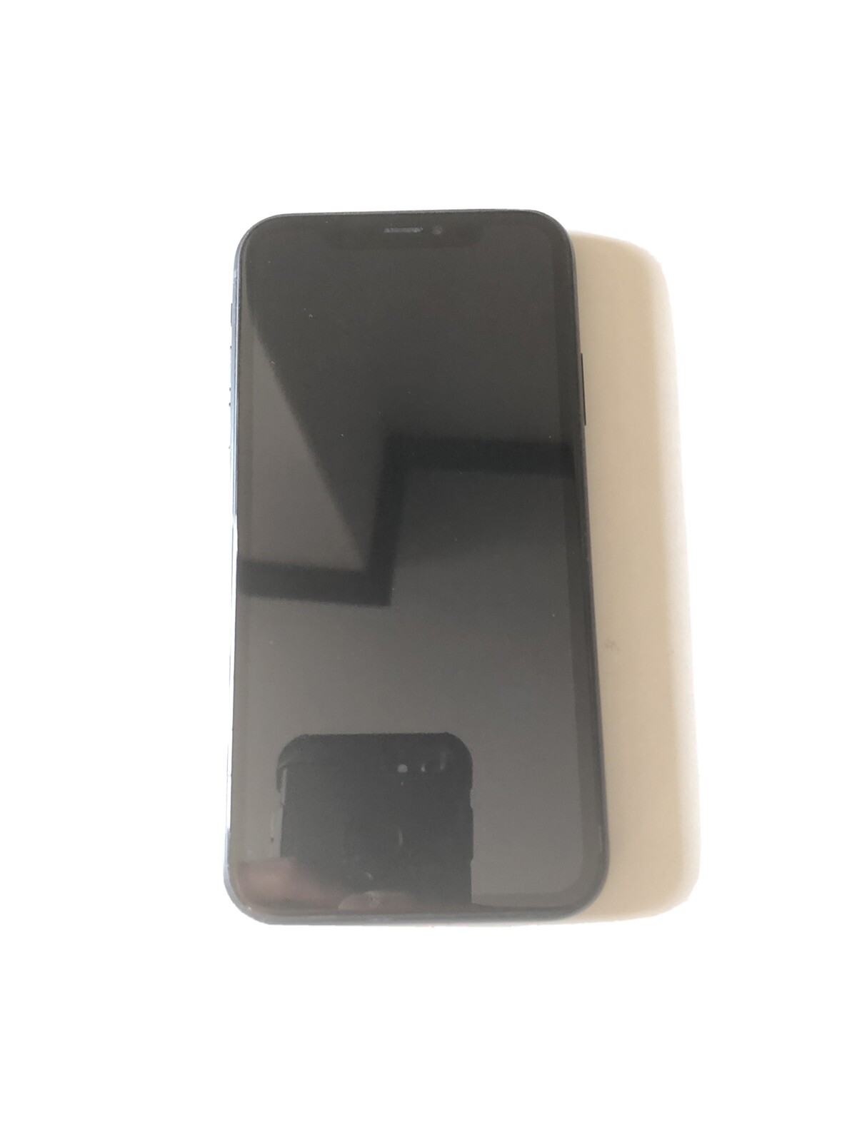 Apple iPhone XR – 64GB – Black (Verizon) A1984 (CDMA + GSM)