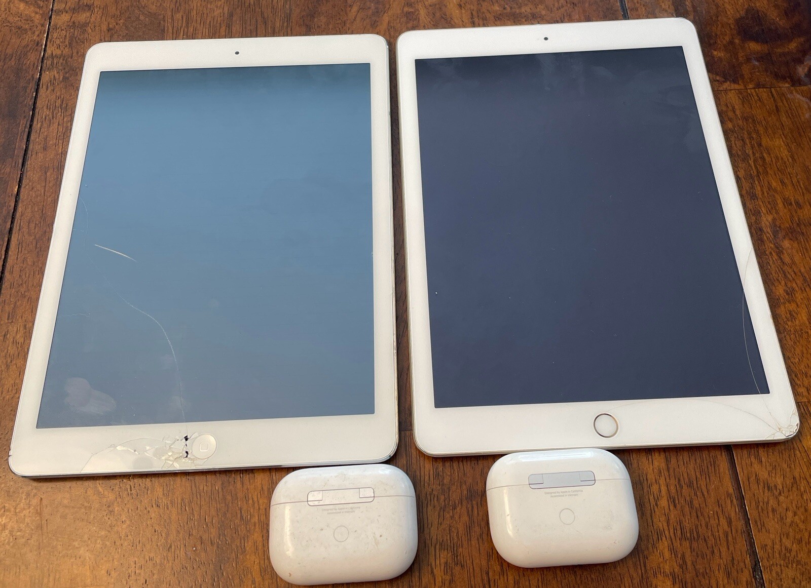 LOT OF 4, 2 Apple AirPods Pro 1st Gen And 2 iPad Air 1st Gen
