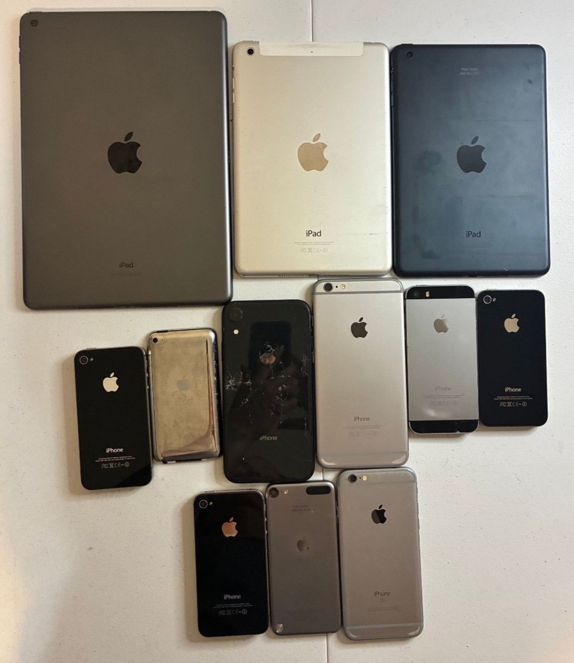 Apple Products Ipod Iphone Ipad Mixed Lot of 12 – SOLD AS-IS Untested