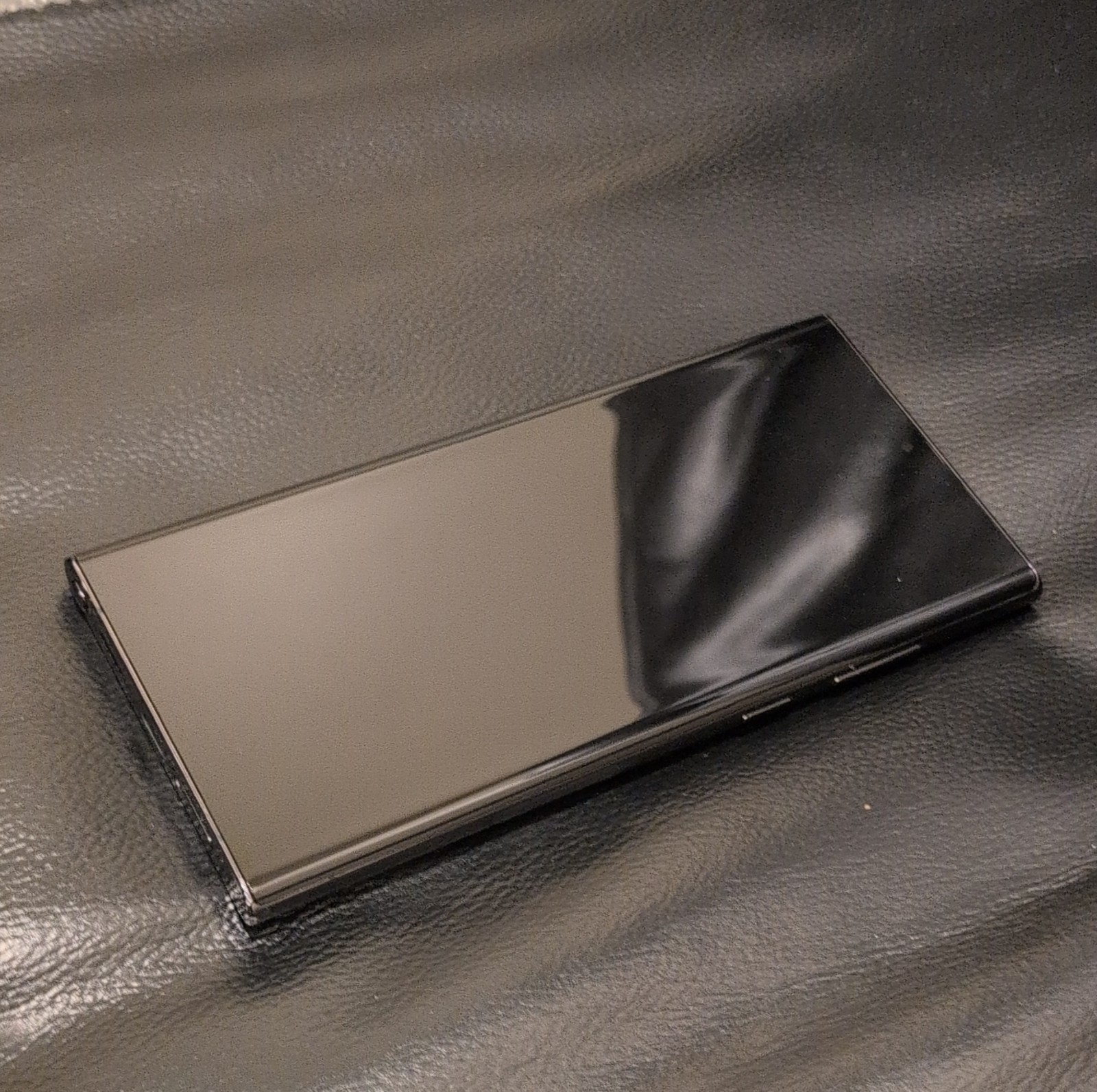 Samsung Galaxy S22 Ultra 512G TMobile Smartphone Black Dual Rear Cameras