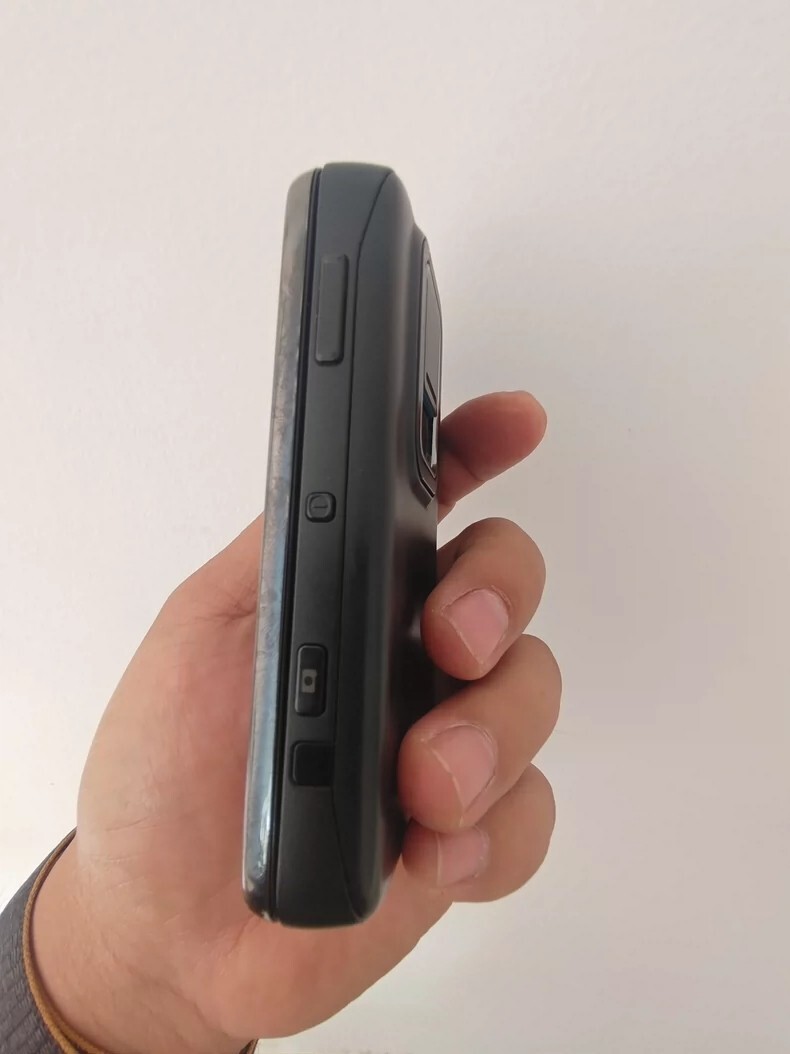 Nokia N900 – Black Keyboard Unlocked 3G Mobile Phones Excellent Free Shipping
