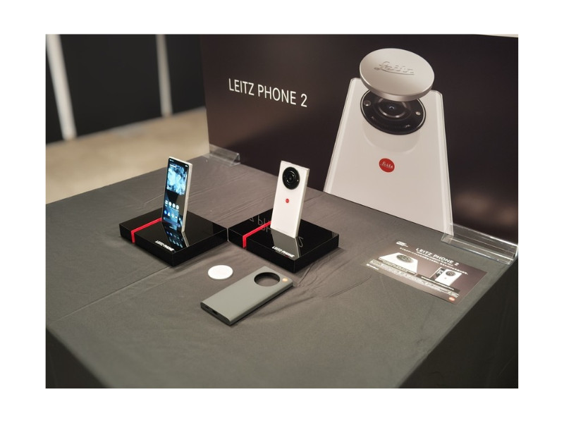 SHARP Leica LEITZ PHONE 2 5G 512/12GB RAM 1 in sensor Camera Unlocked 6.6″ JAPAN