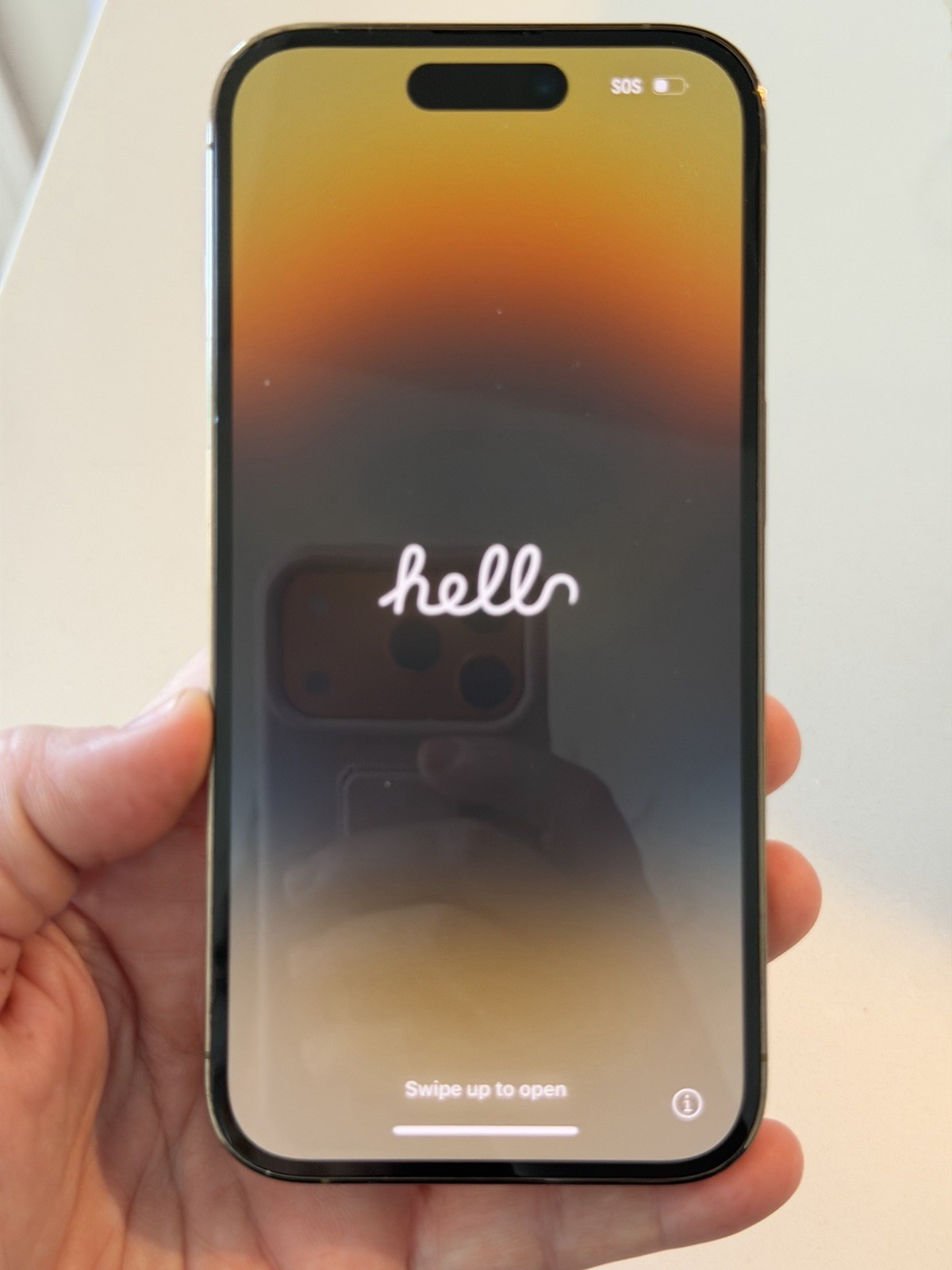 Apple iPhone Pro White Triple Rear Camera Smartphone iOS Wi-Fi Bluetooth NFC