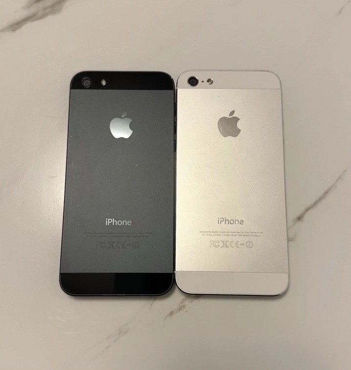 Apple iPhone 5 – 16GB, 32GB, 64GB – Black & White Unlocked A1429
