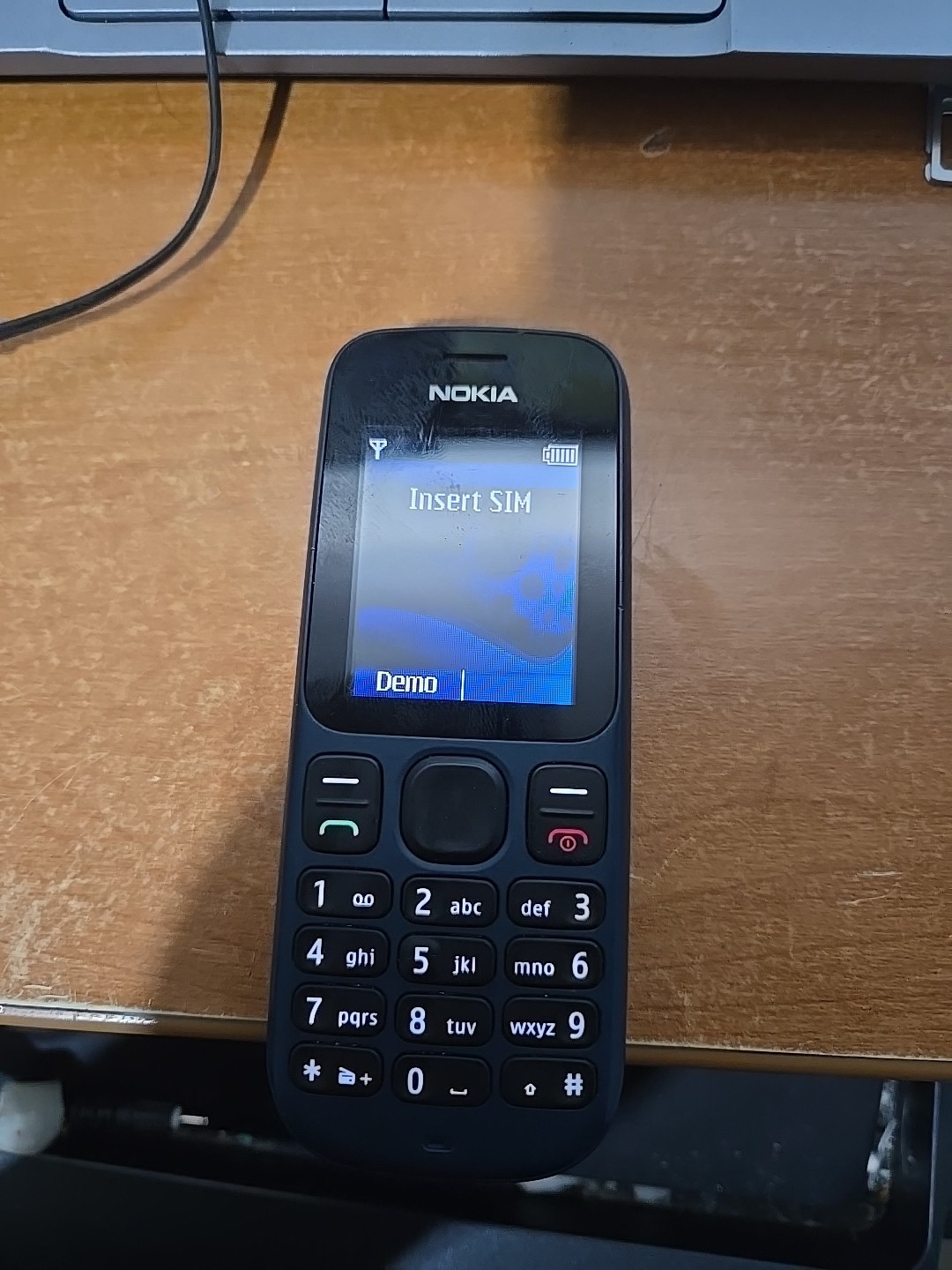 Nokia 100 – Ocean Blue (Unlocked)