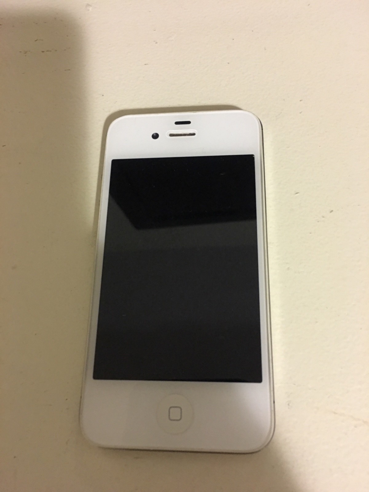 Apple iPhone 4s – 16GB – White (AT&T) A1387 (CDMA + GSM)