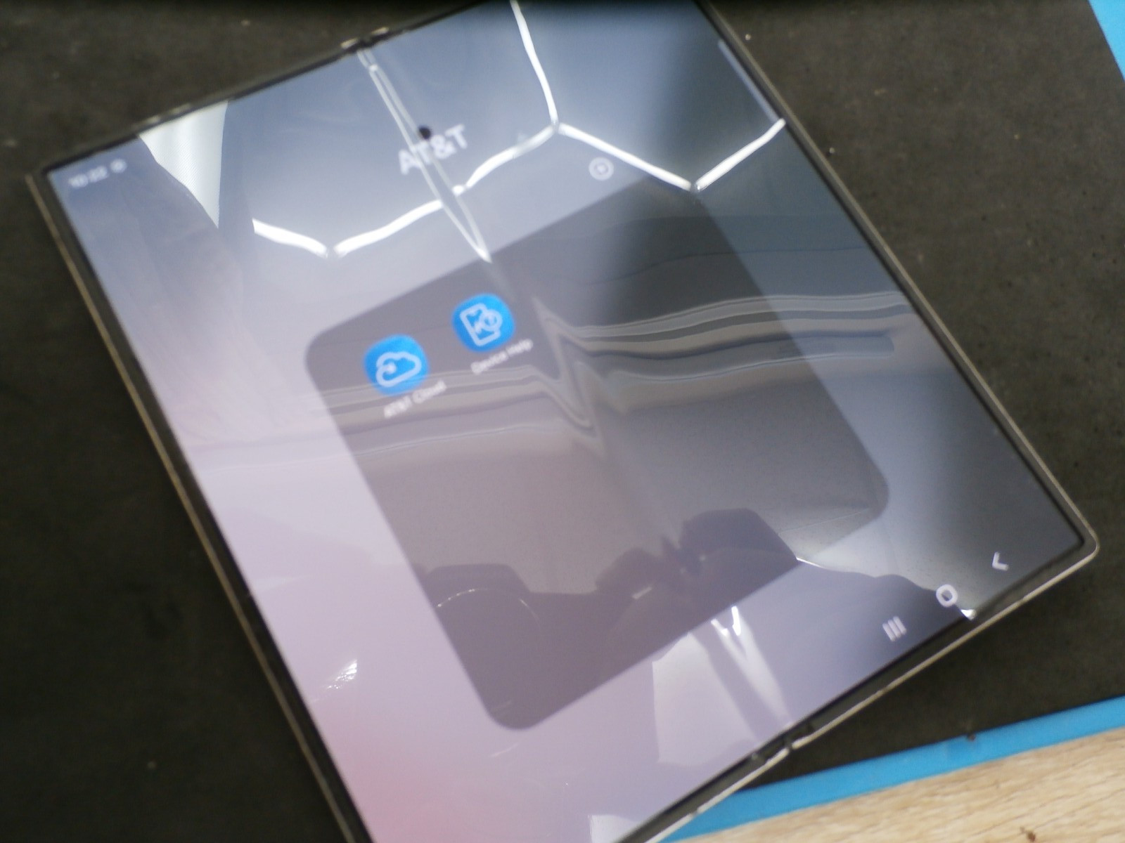 (Read) Samsung Galaxy Z Fold 6 256GB Silver Shadow SM-F956U ATT/ Cricket Locked