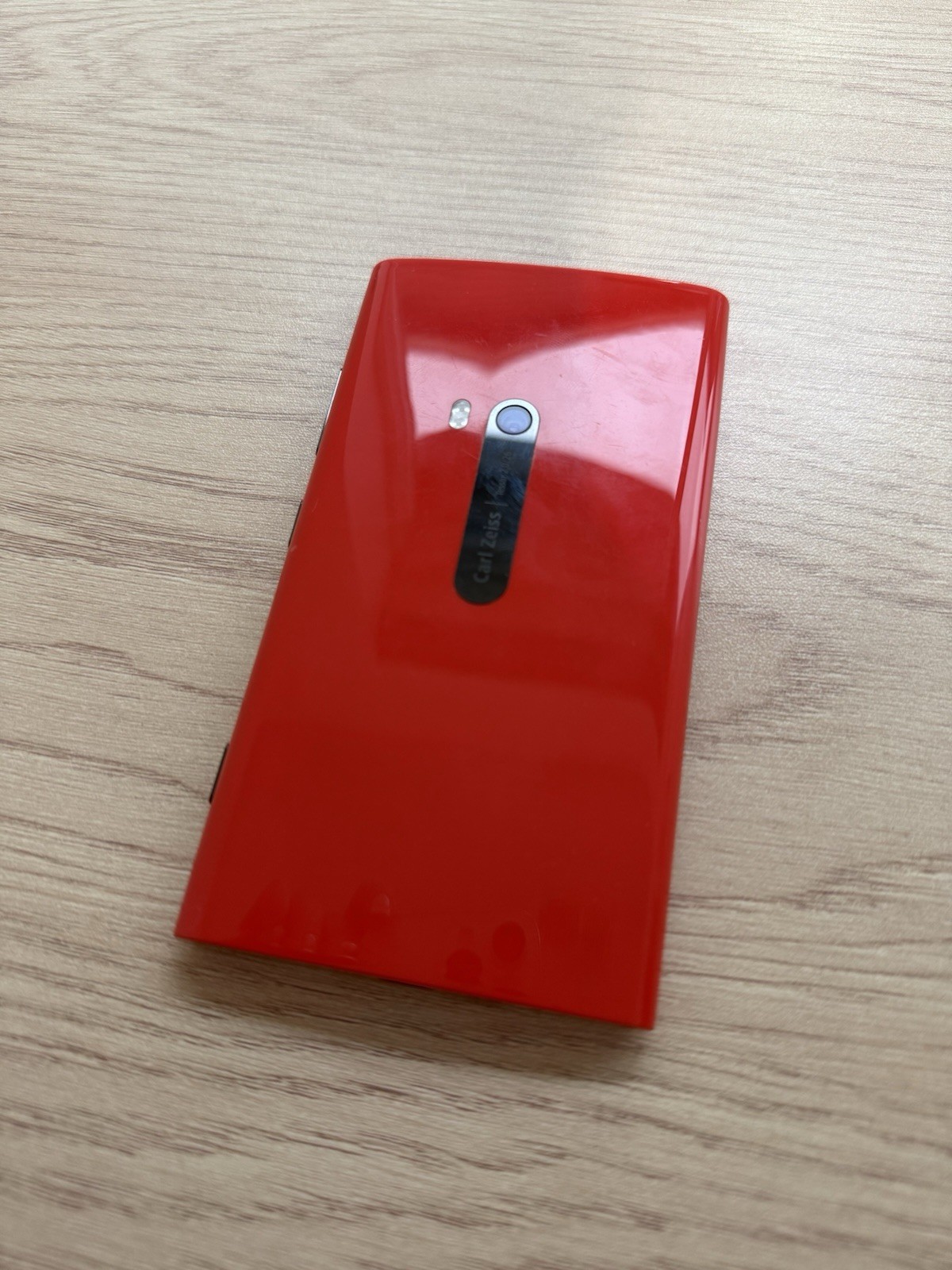 Nokia Lumia 920 – 32 GB (AT&T) – Some Scratches