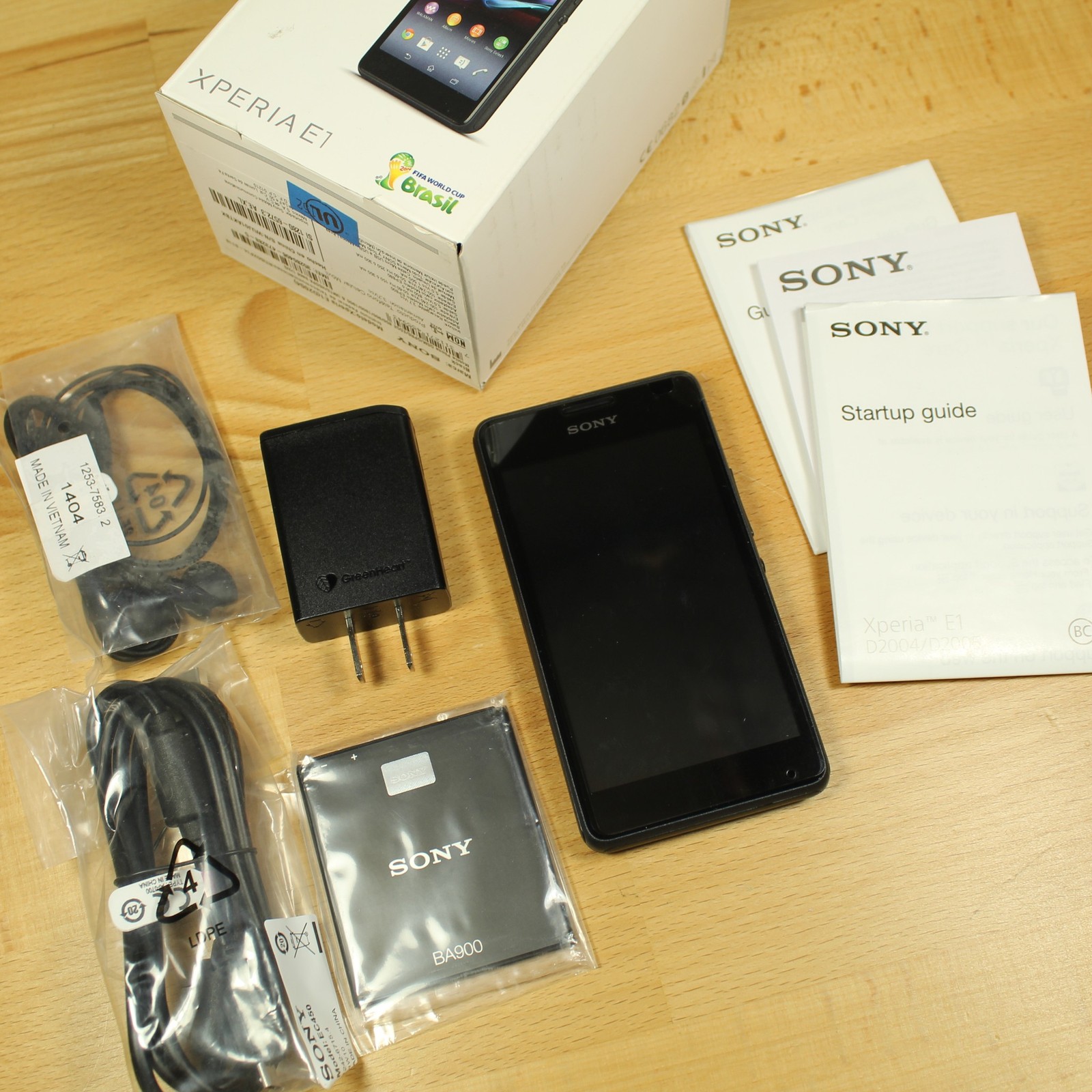 Rare Vintage FIFA World Cup Brasil Sony Xperia E1 Black Phone Movistar Collect
